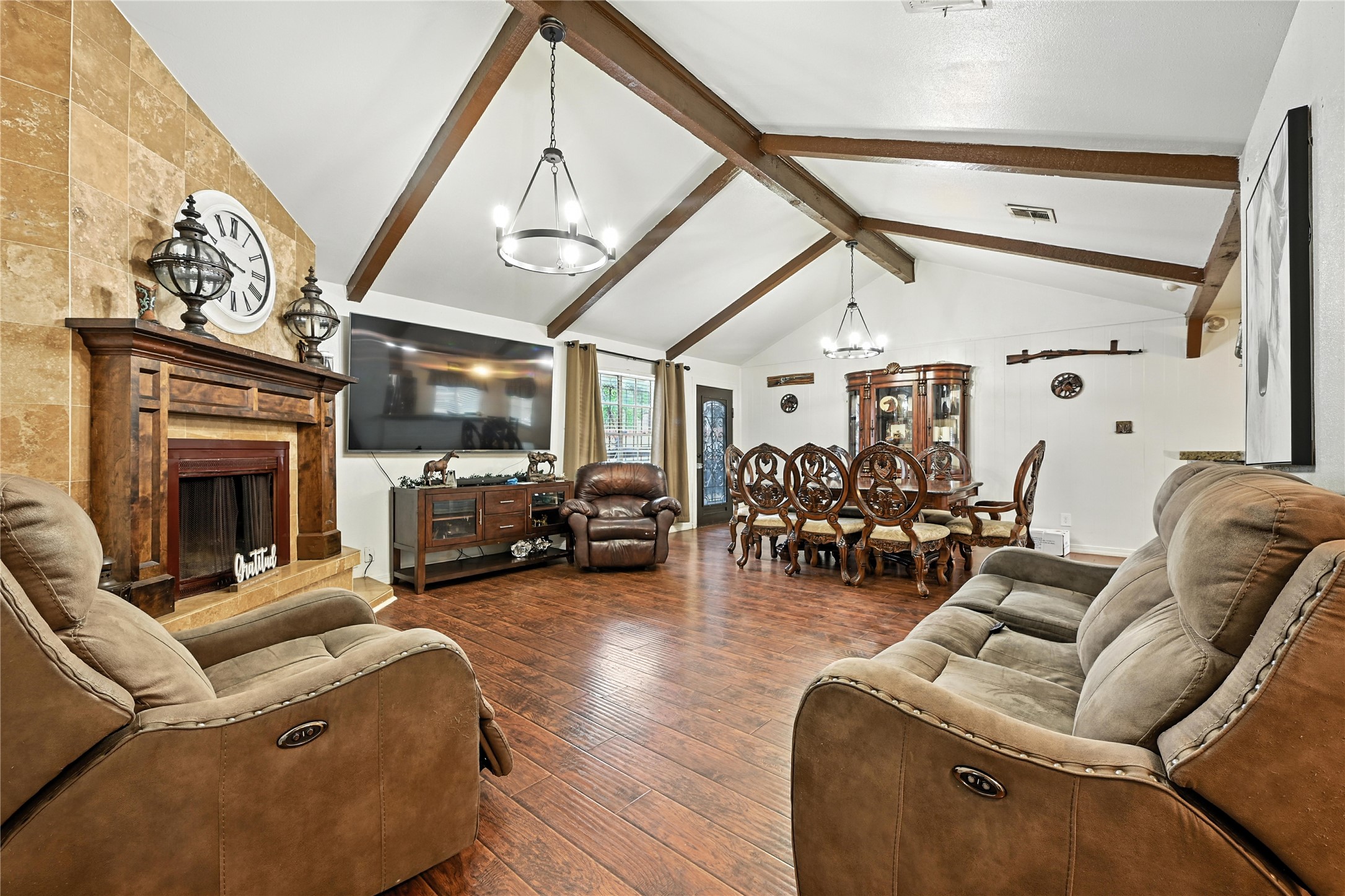 319 Shady Glade Drive Property Photo 6