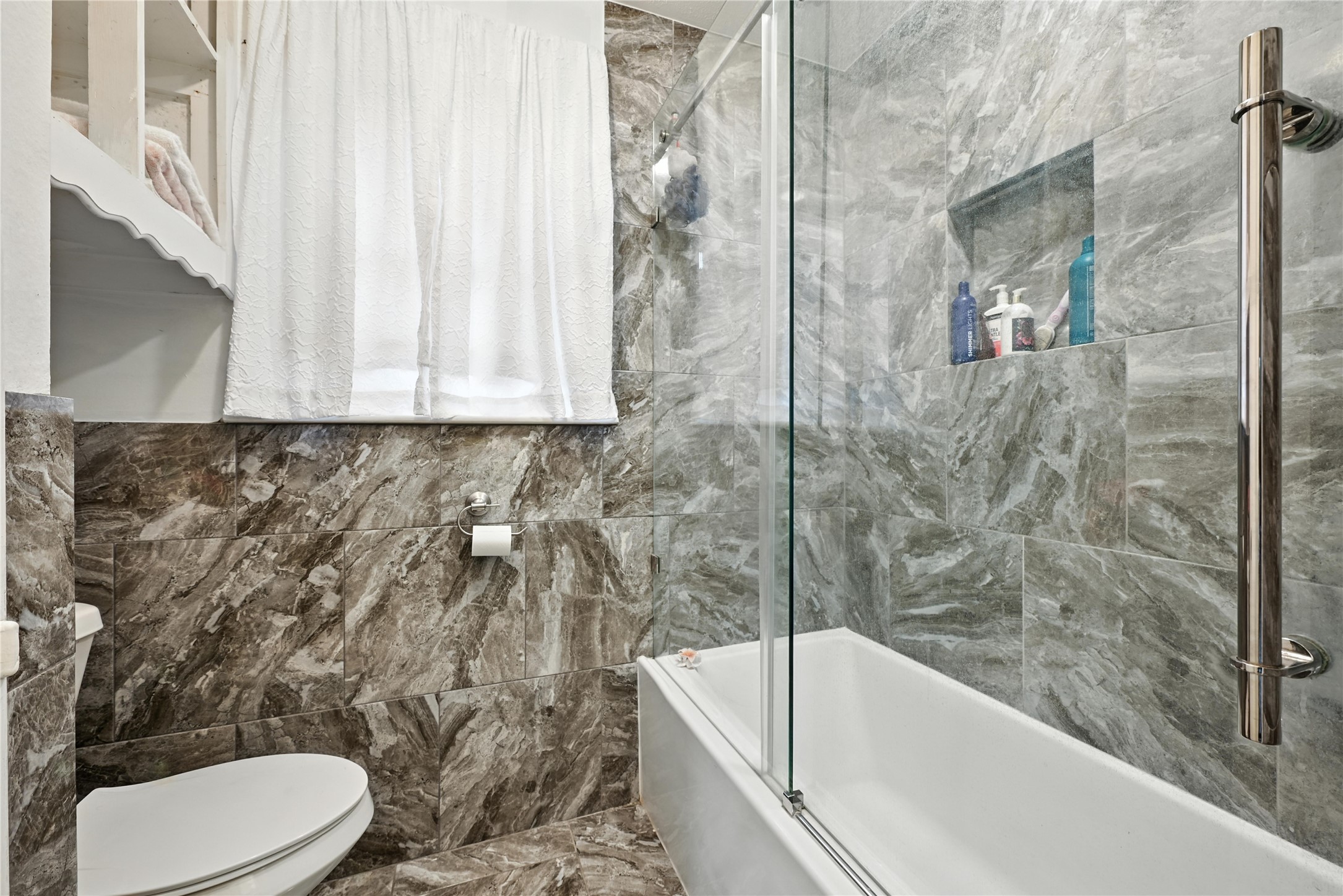 319 Shady Glade Drive Property Photo 8