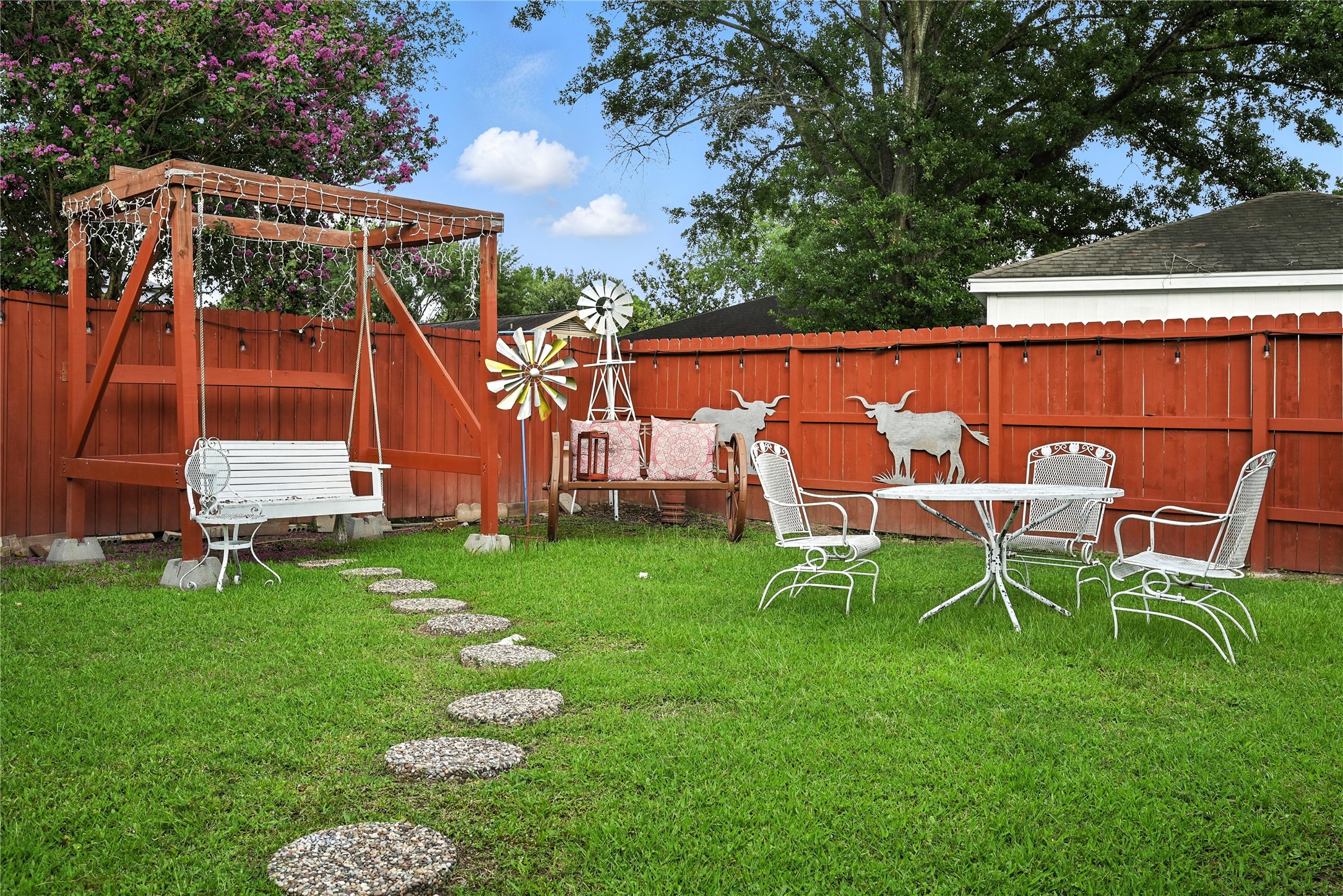 319 Shady Glade Drive Property Photo 12