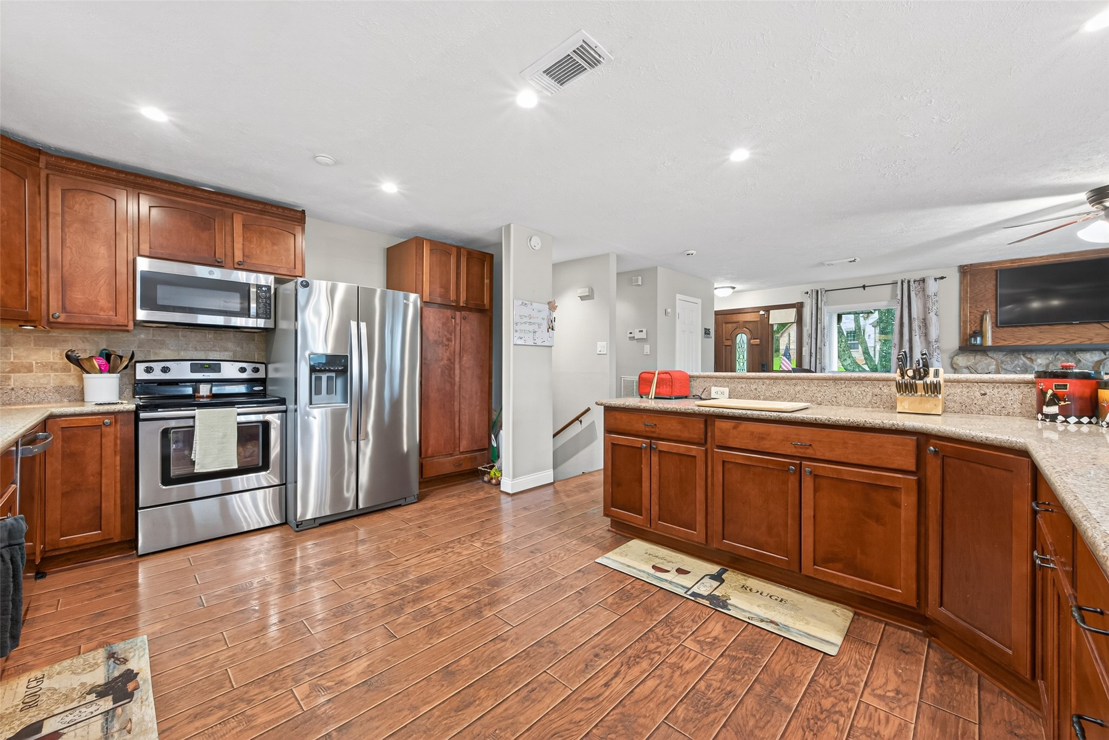28111 Camille Drive Property Photo 13