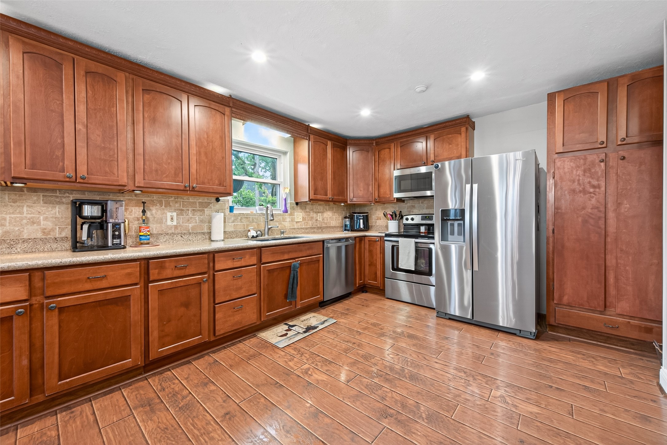 28111 Camille Drive Property Photo 14