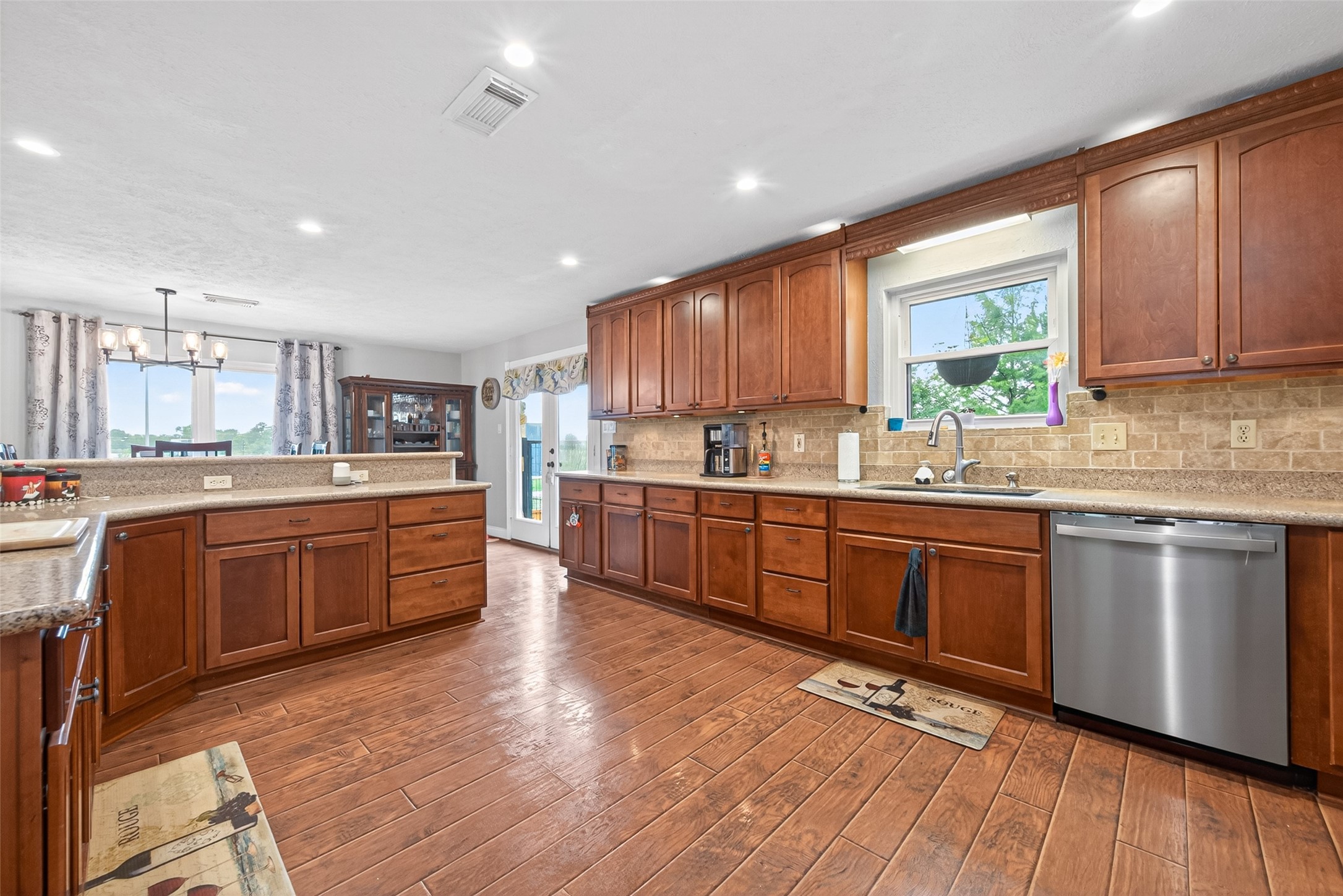 28111 Camille Drive Property Photo 15
