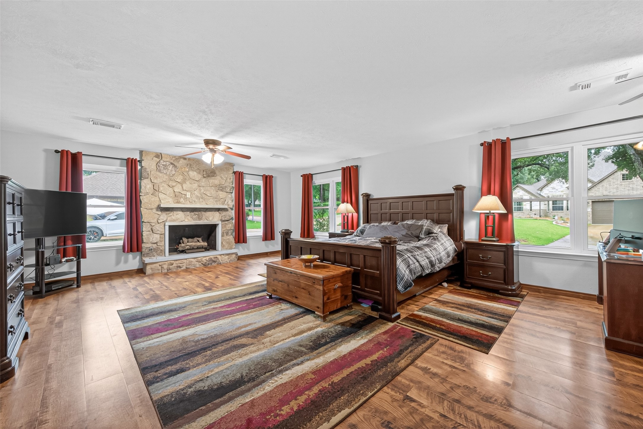 28111 Camille Drive Property Photo 18