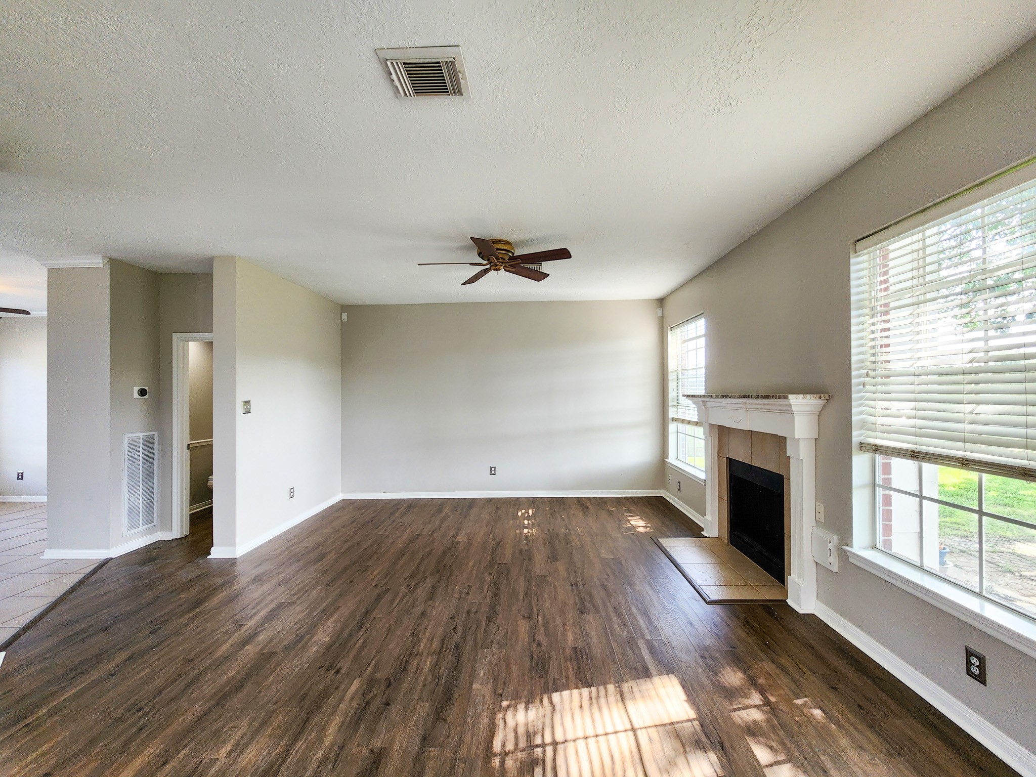 2412 N Mission Circle Property Photo 12