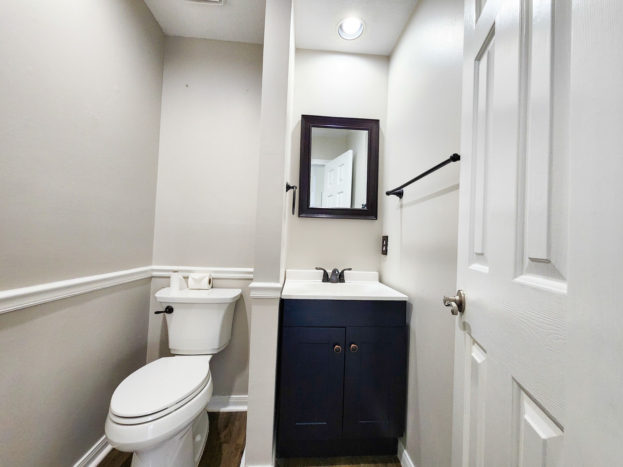 2412 N Mission Circle Property Photo 14