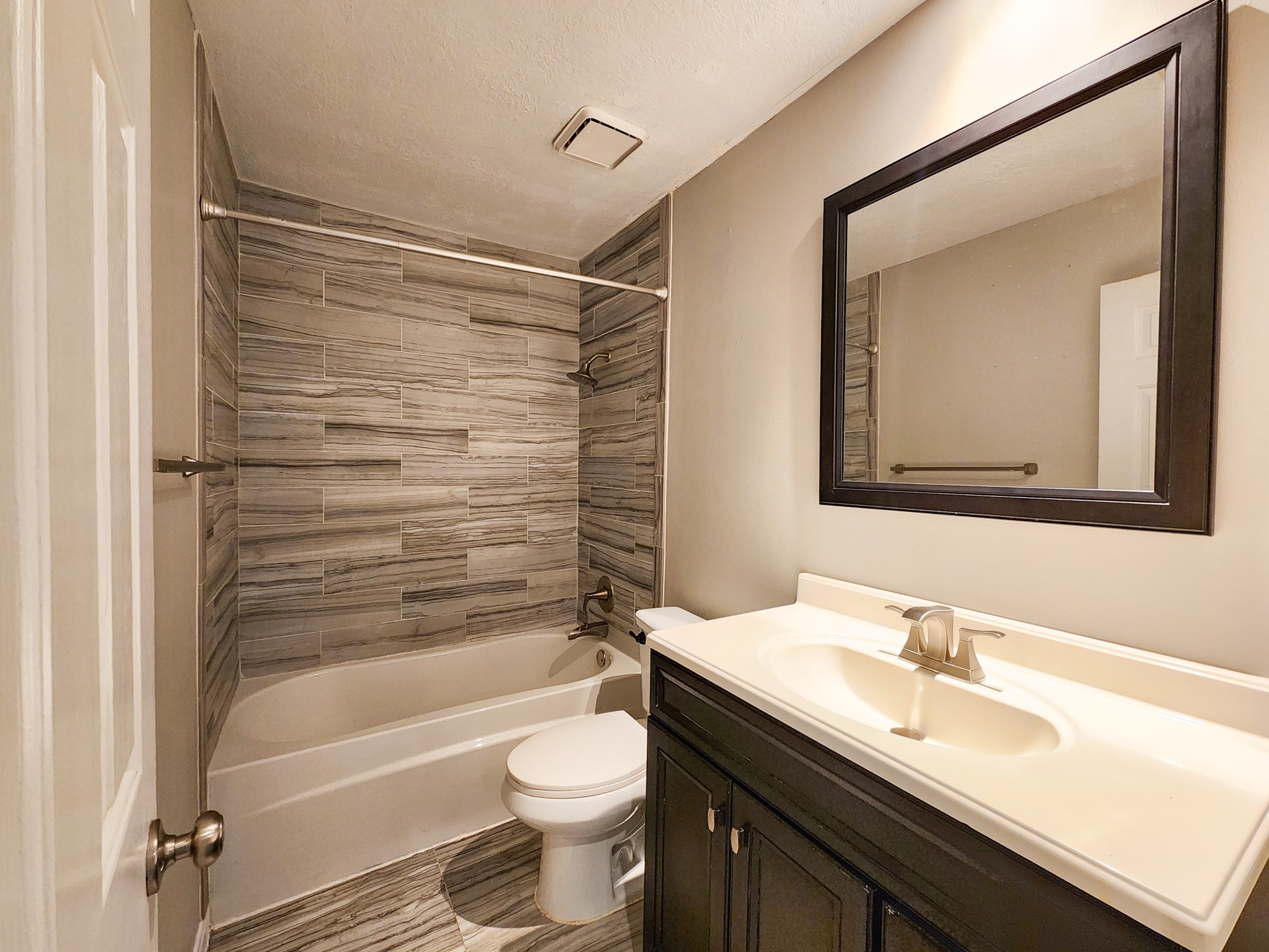 2412 N Mission Circle Property Photo 19