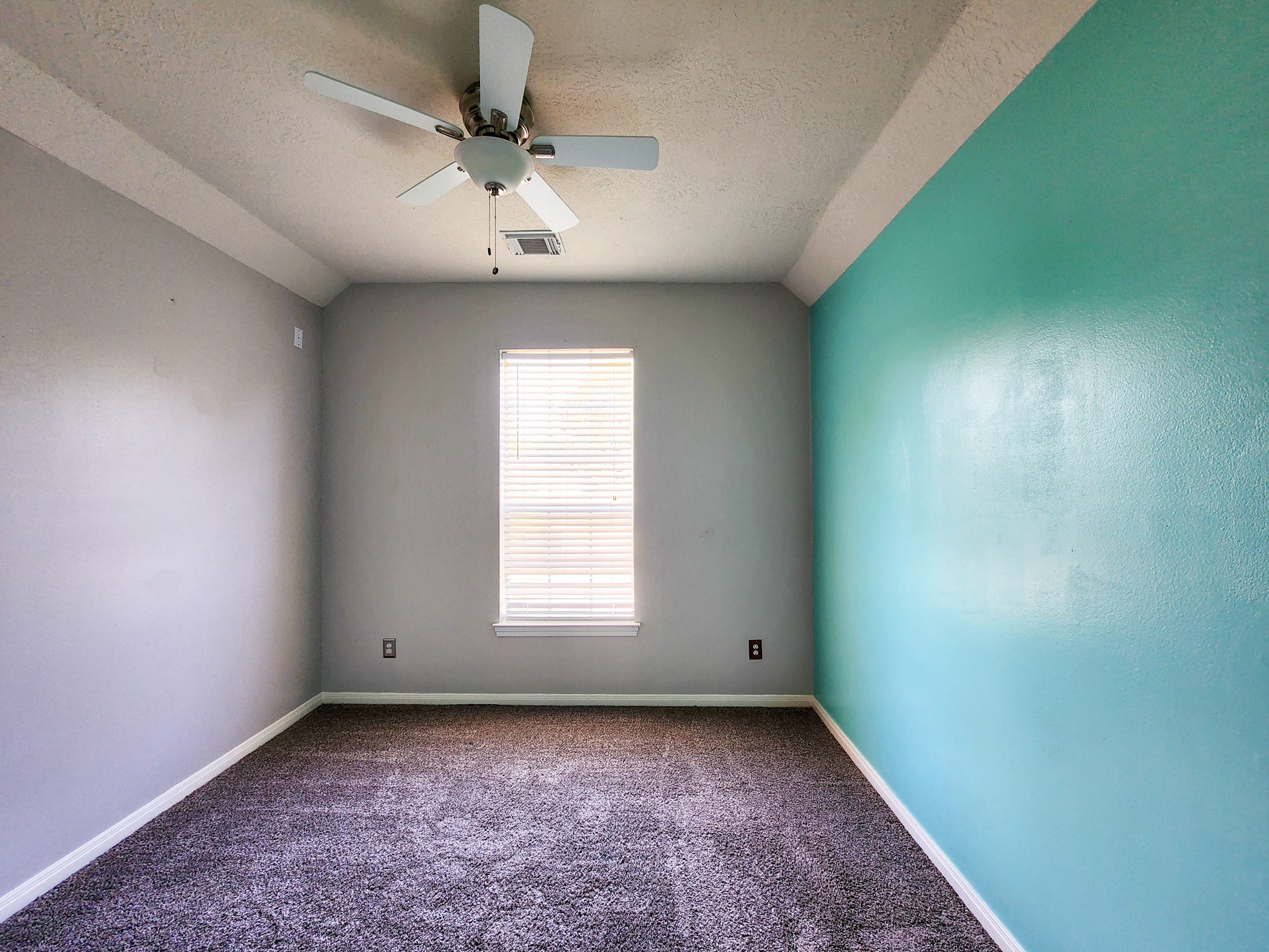 2412 N Mission Circle Property Photo 26