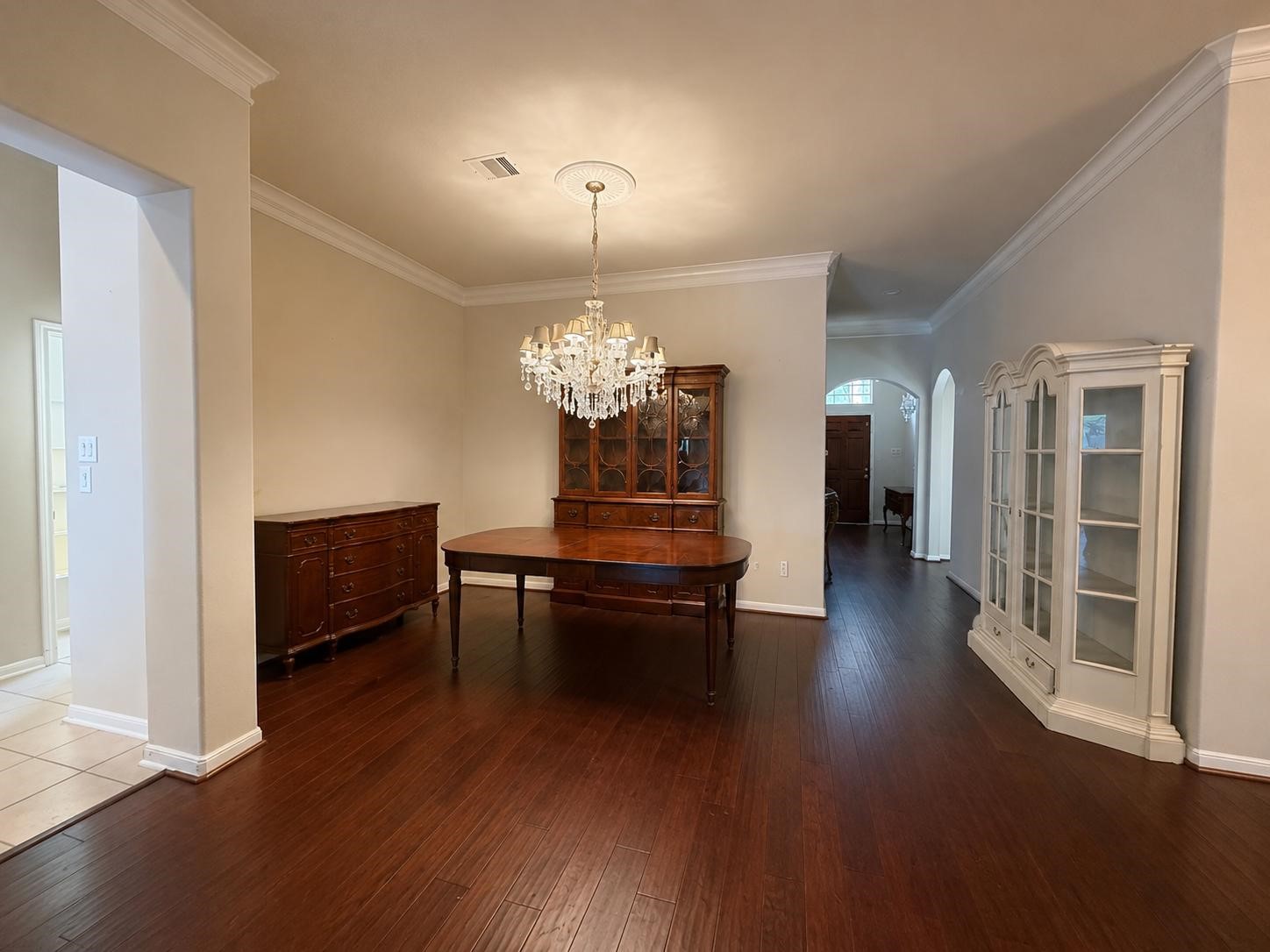 8726 Rollick Drive Property Photo 4