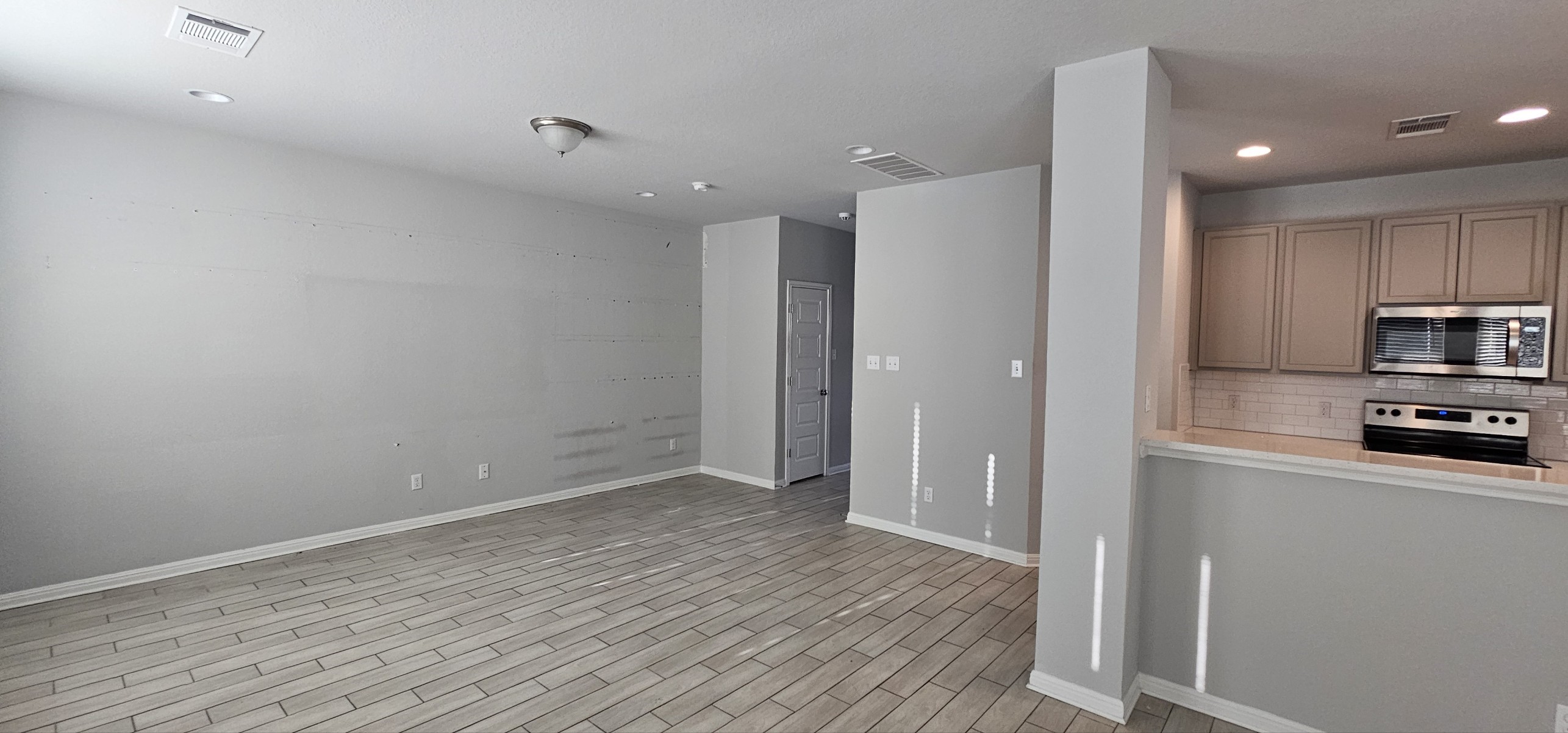 405 Unforgiven Lane Property Photo 3
