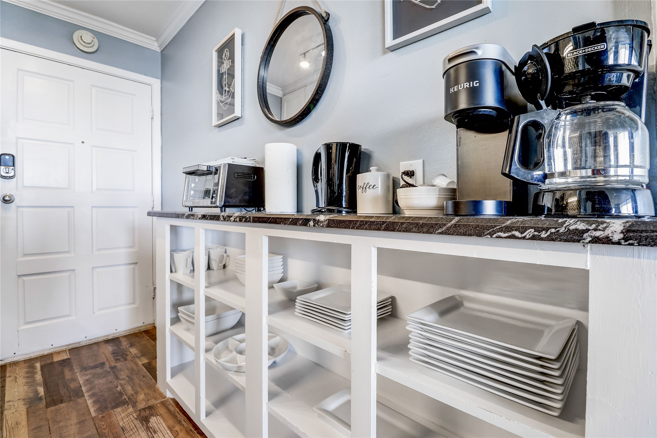 415 E Beach 103 Property Photo 4