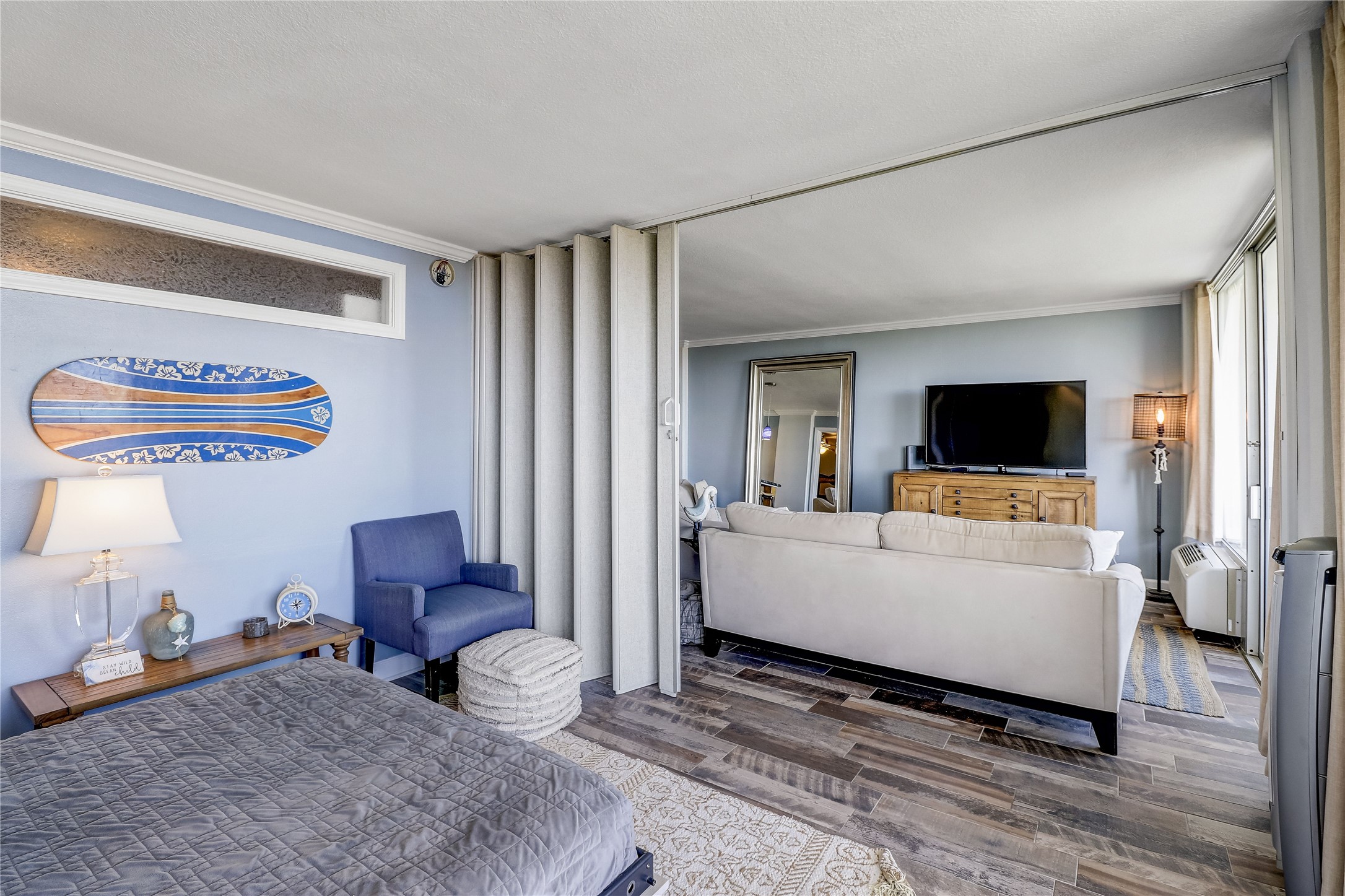 415 E Beach 103 Property Photo 8