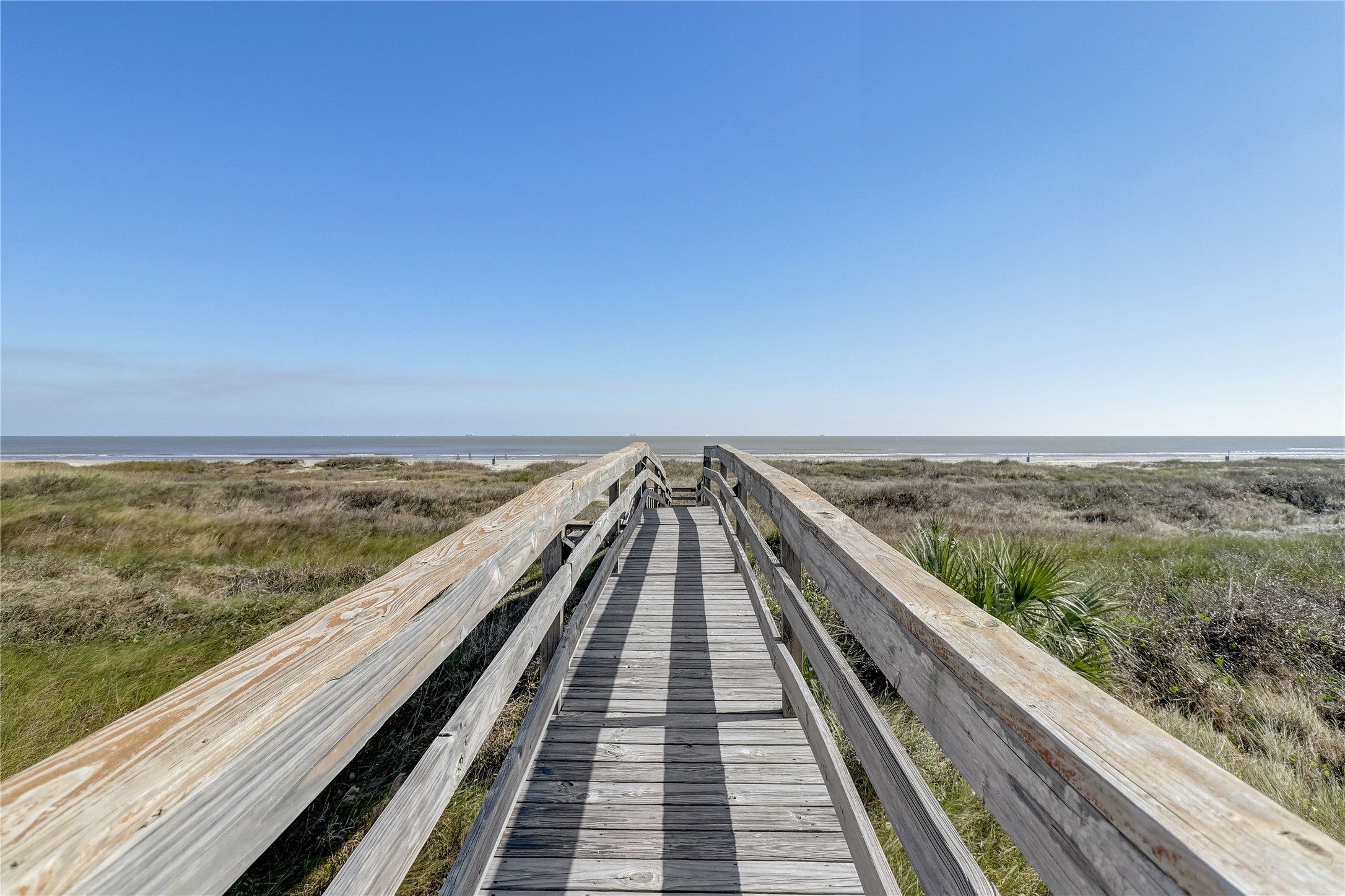 415 E Beach 103 Property Photo 16