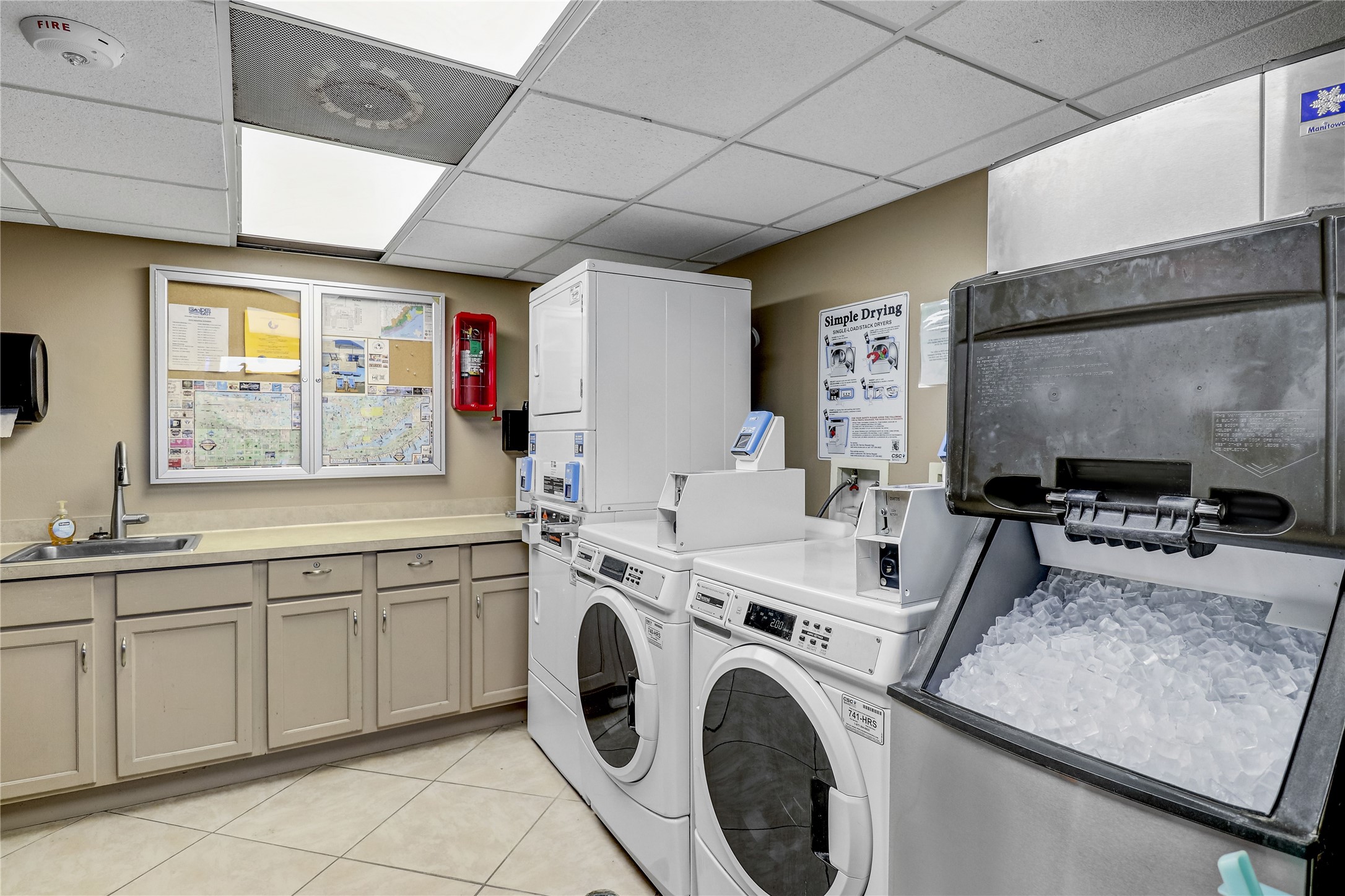 415 E Beach 103 Property Photo 21