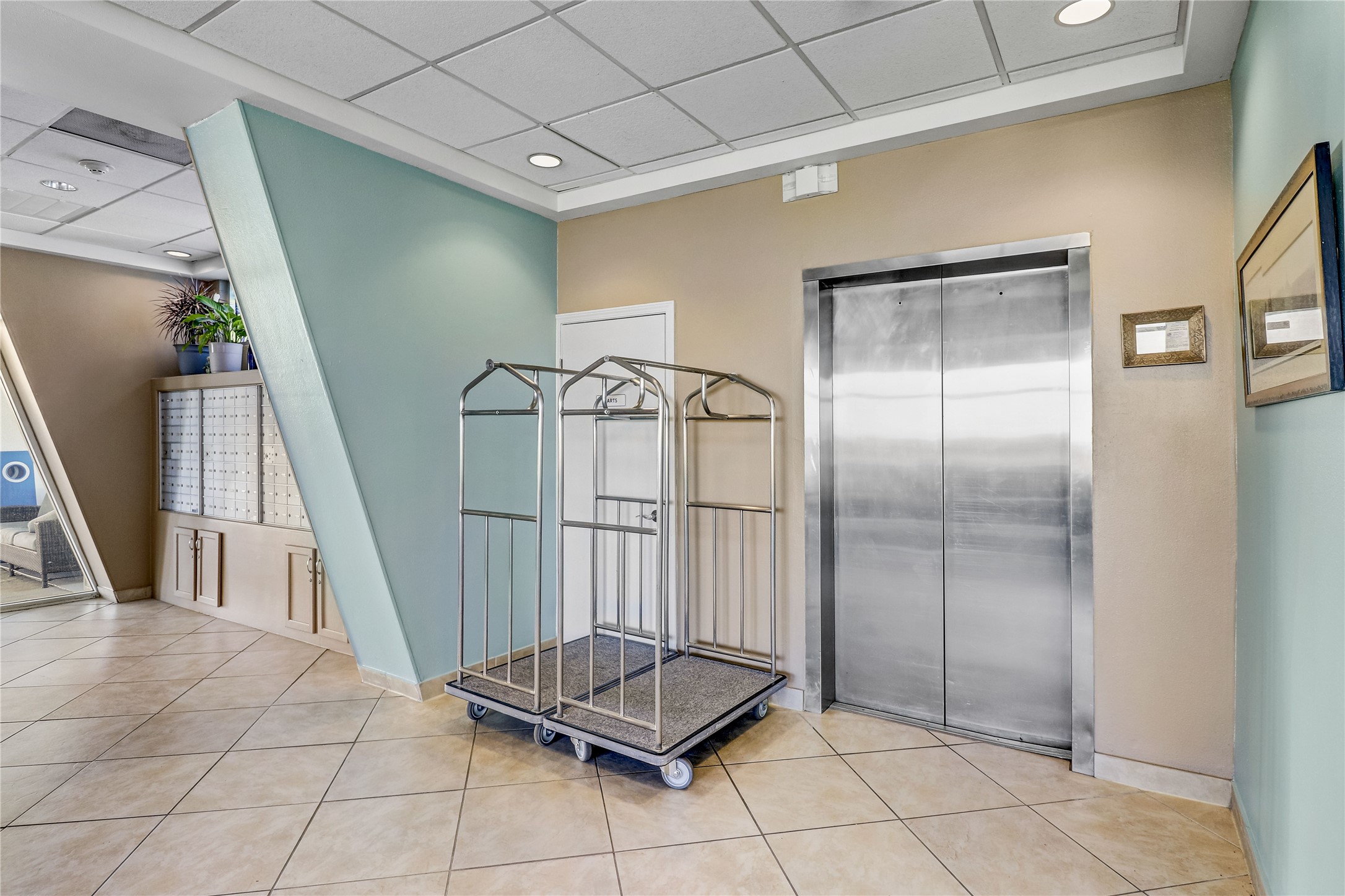 415 E Beach 103 Property Photo 27