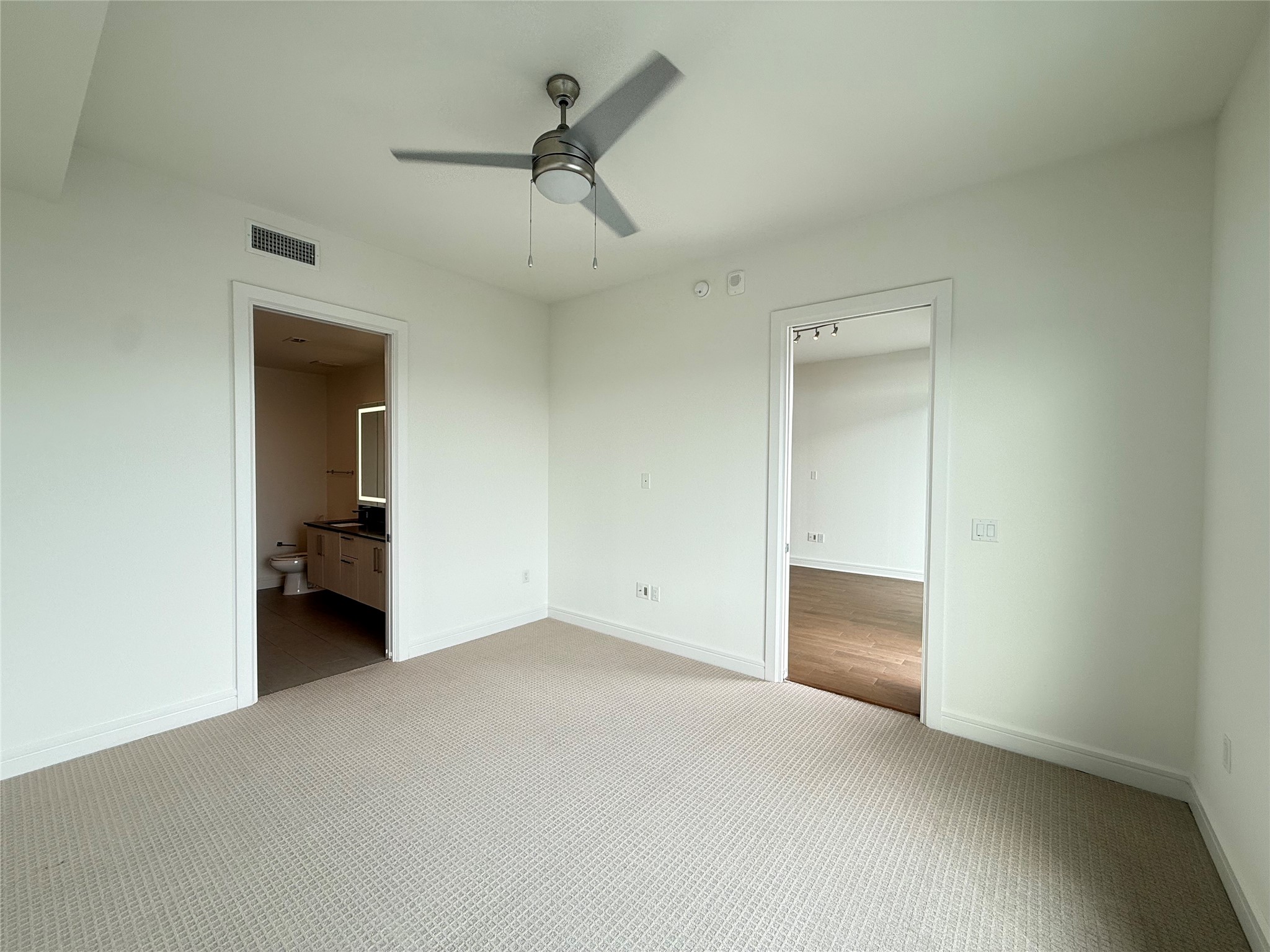 3300 Main St B1. Property Photo 8