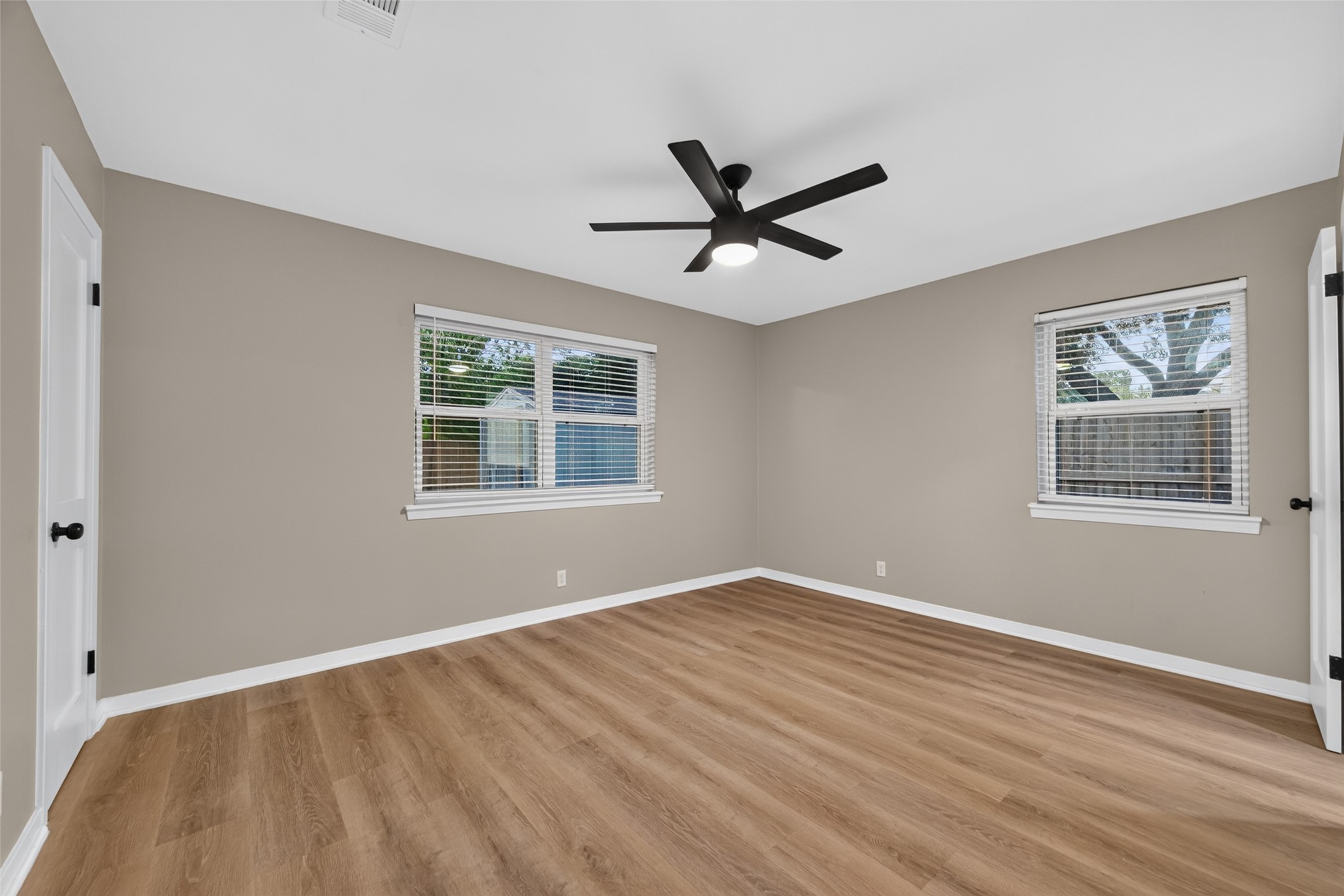 9614 Hammerly Boulevard Property Photo 19
