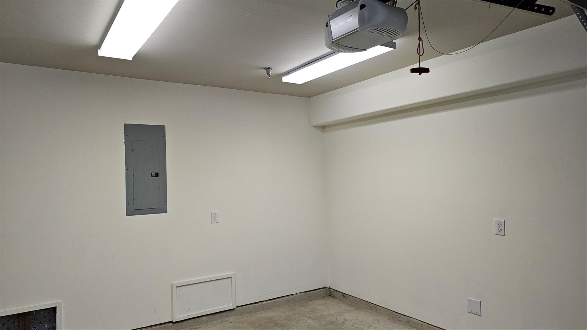 2301 Camden Drive B Property Photo 41