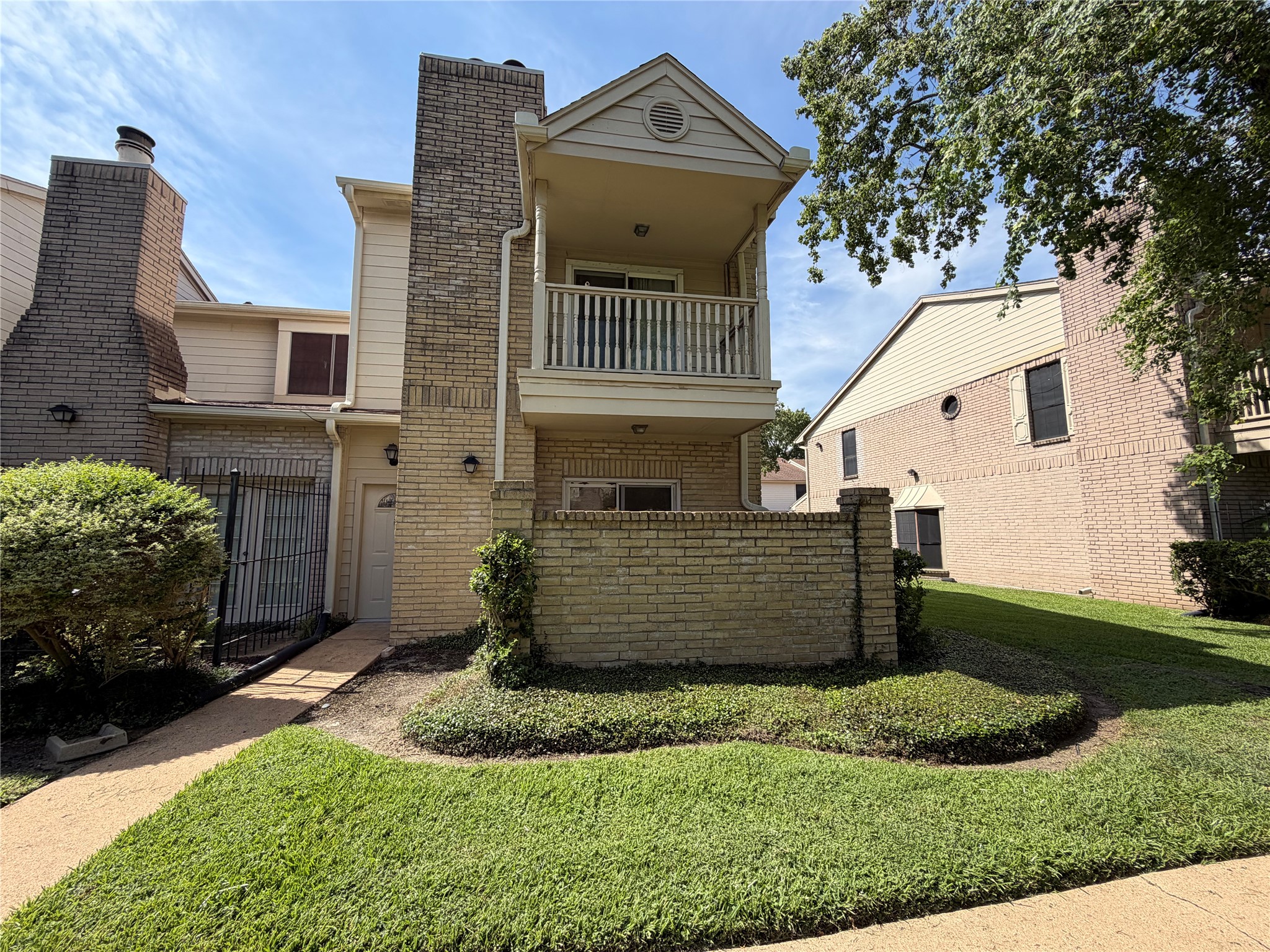 800 Country Place Drive 205 Property Photo 1