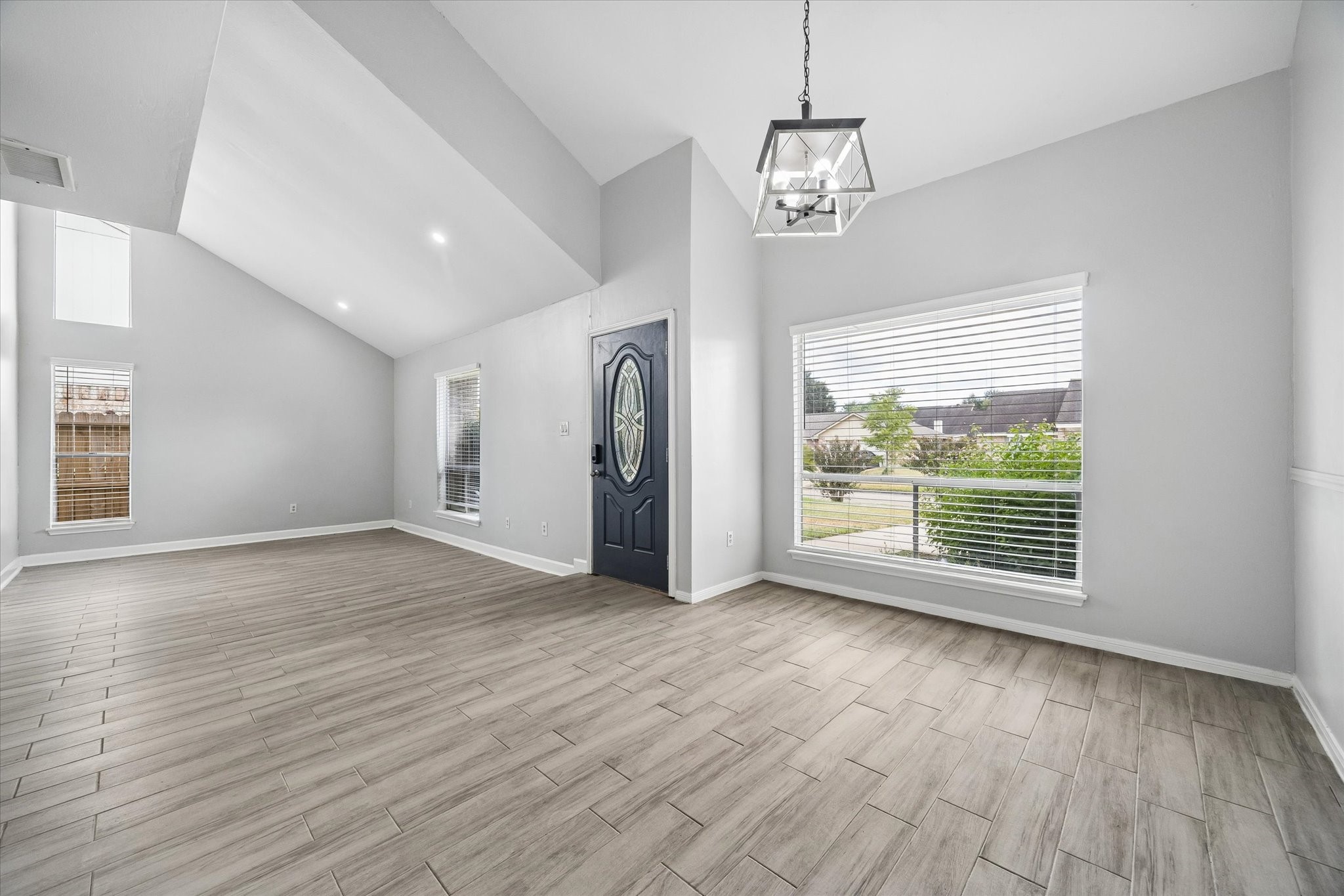1122 New Tree Lane Property Photo 3