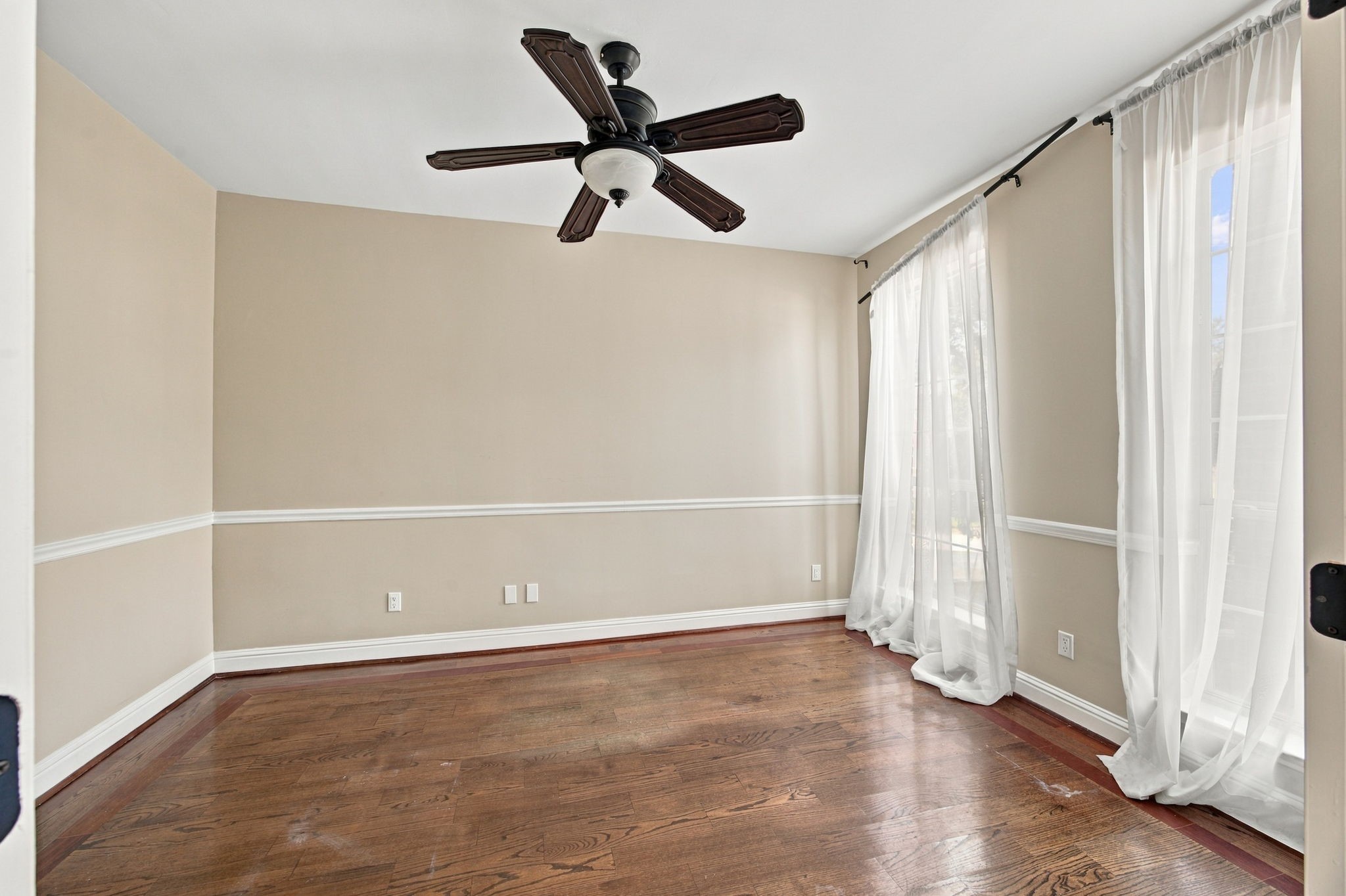 6714 Russelfield Lane Property Photo 12