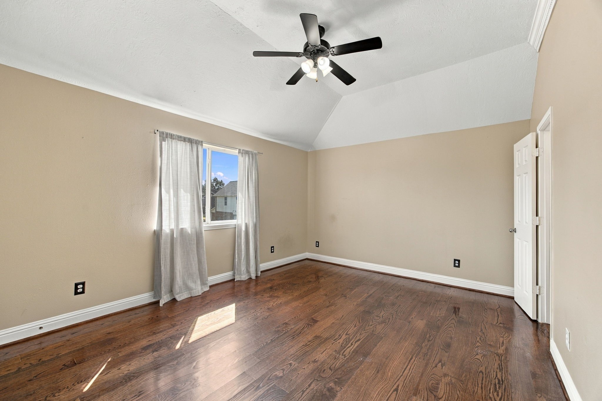 6714 Russelfield Lane Property Photo 37