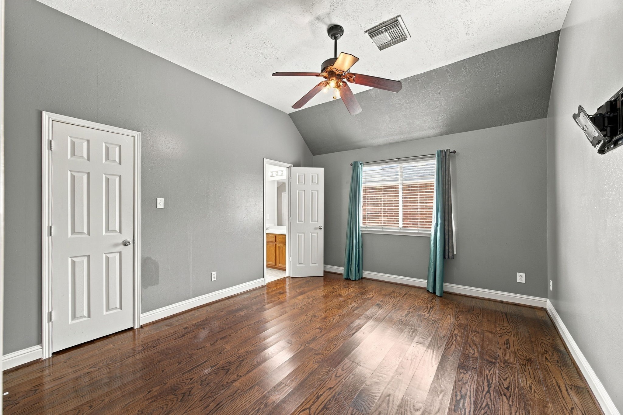 6714 Russelfield Lane Property Photo 40