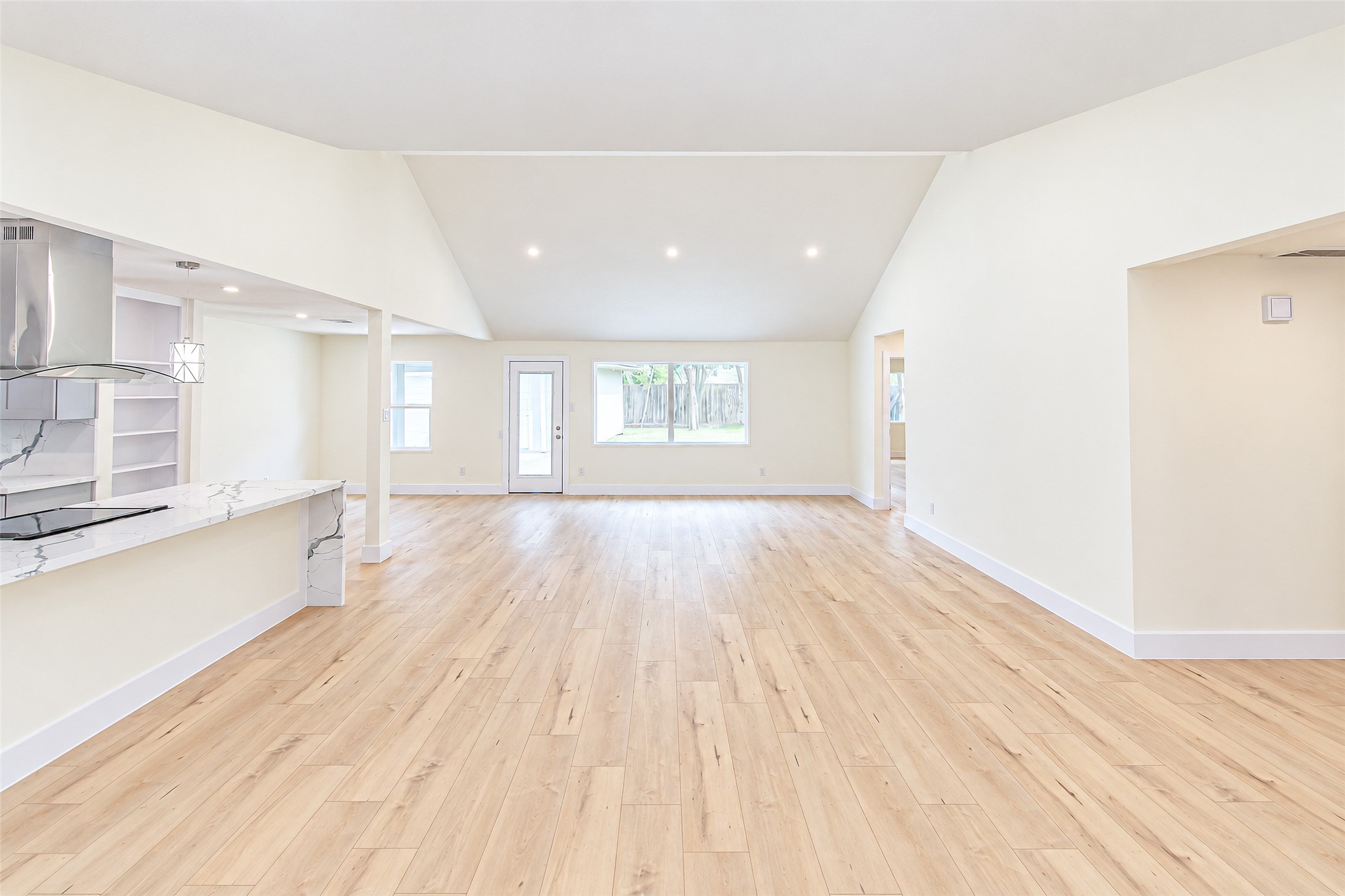 8002 Candle Lane Property Photo 7