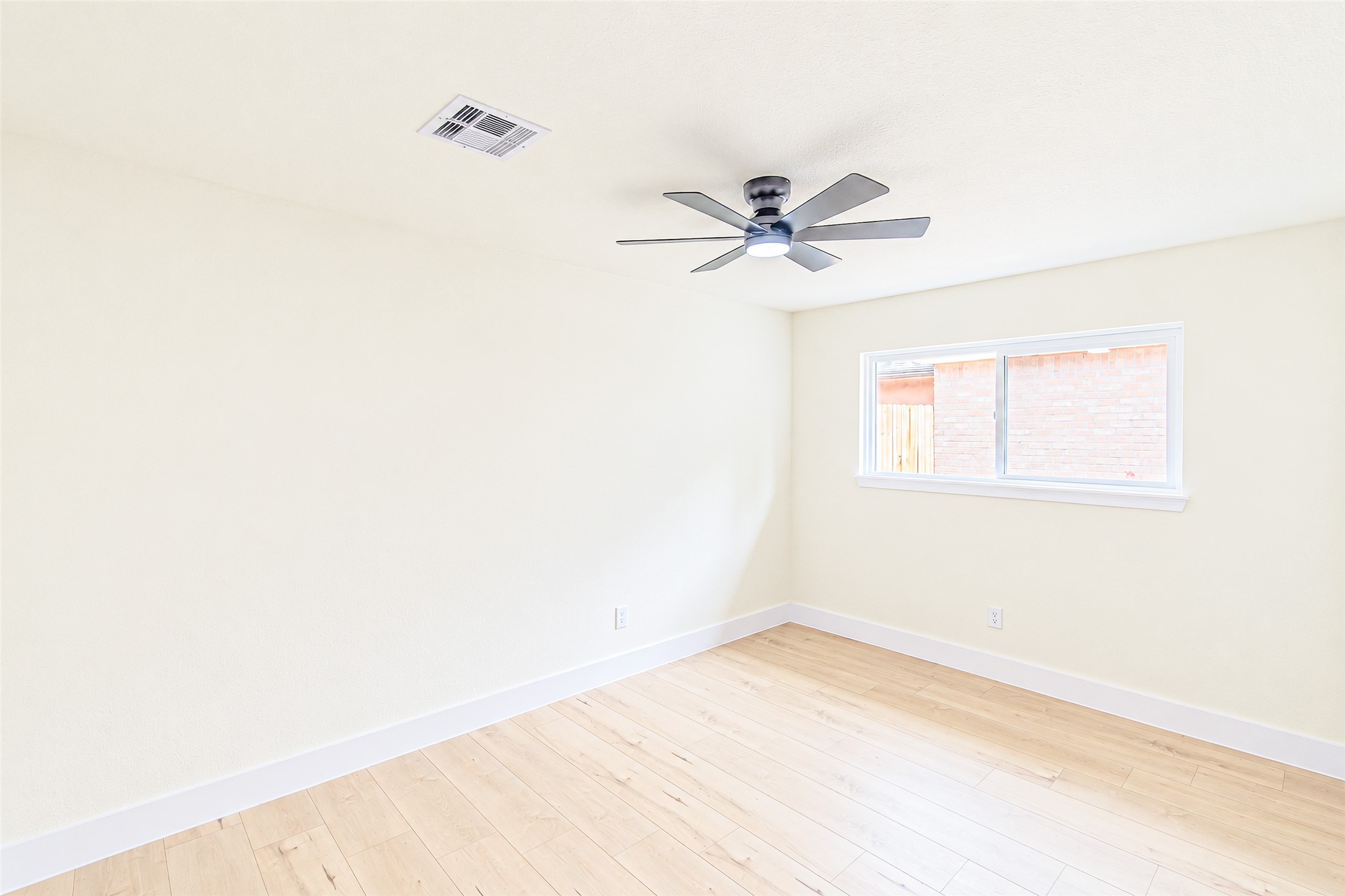 8002 Candle Lane Property Photo 21