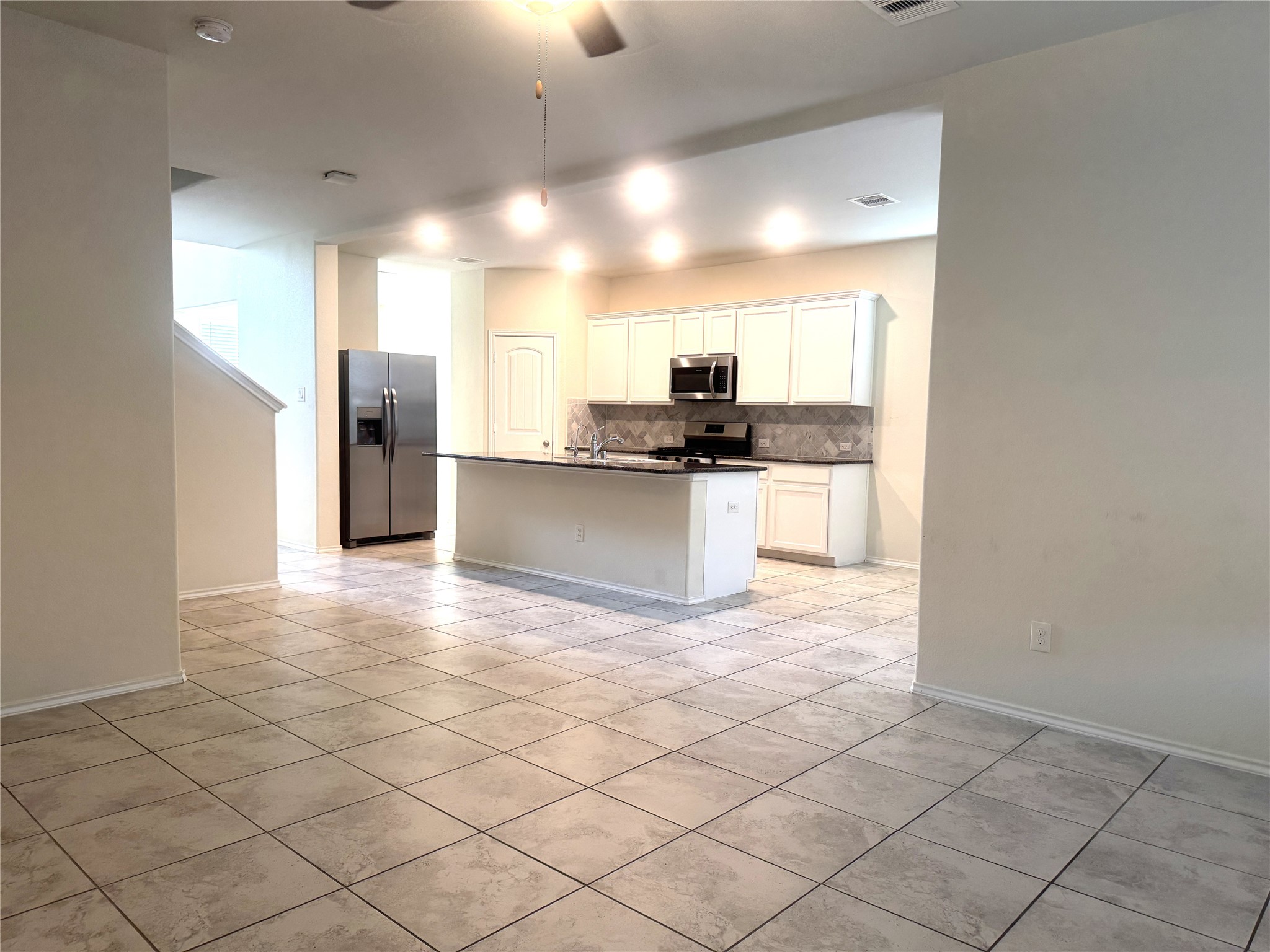 9431 Summer River Drive Property Photo 10