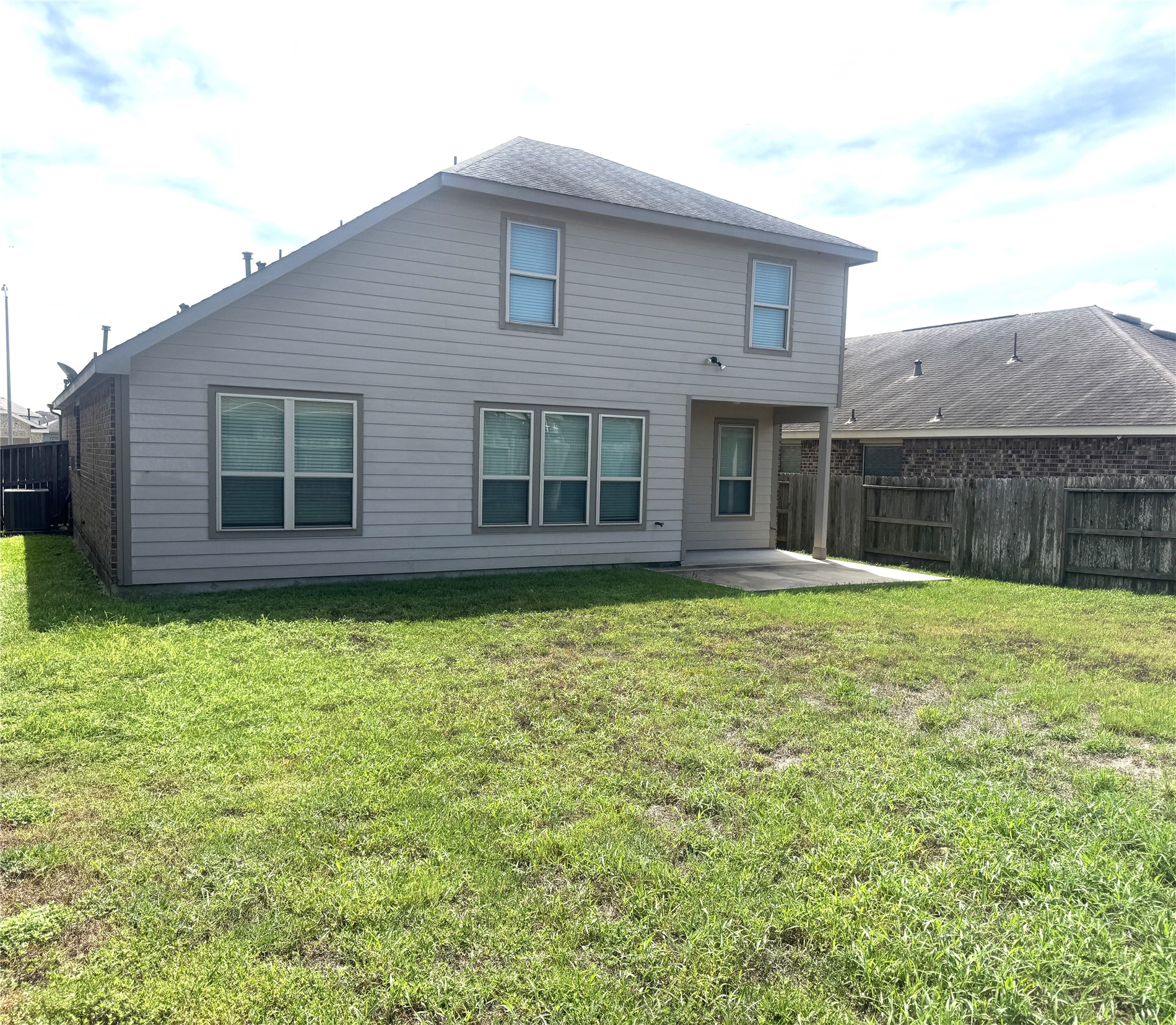 9431 Summer River Drive Property Photo 23