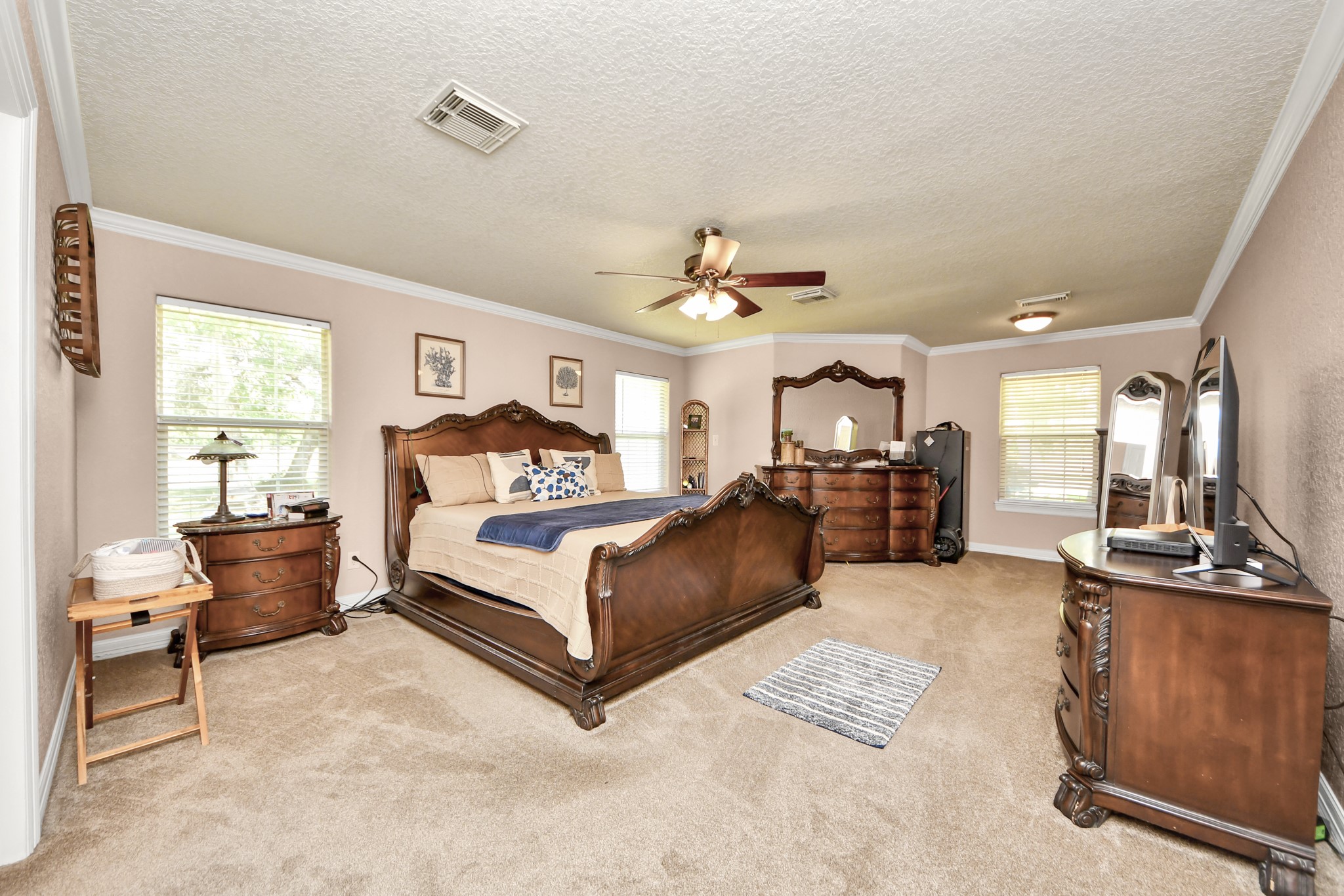 1102 W Point Drive Property Photo 8