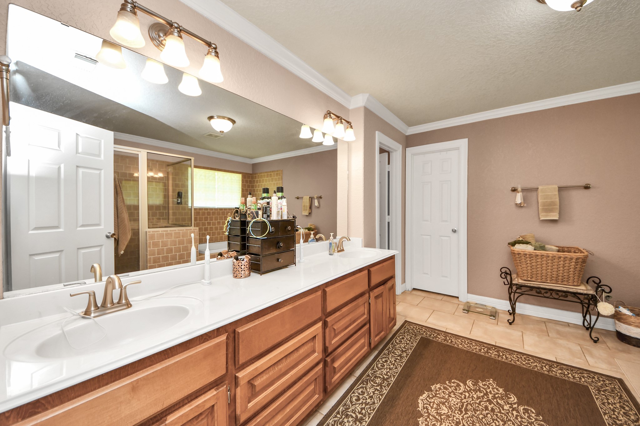 1102 W Point Drive Property Photo 9