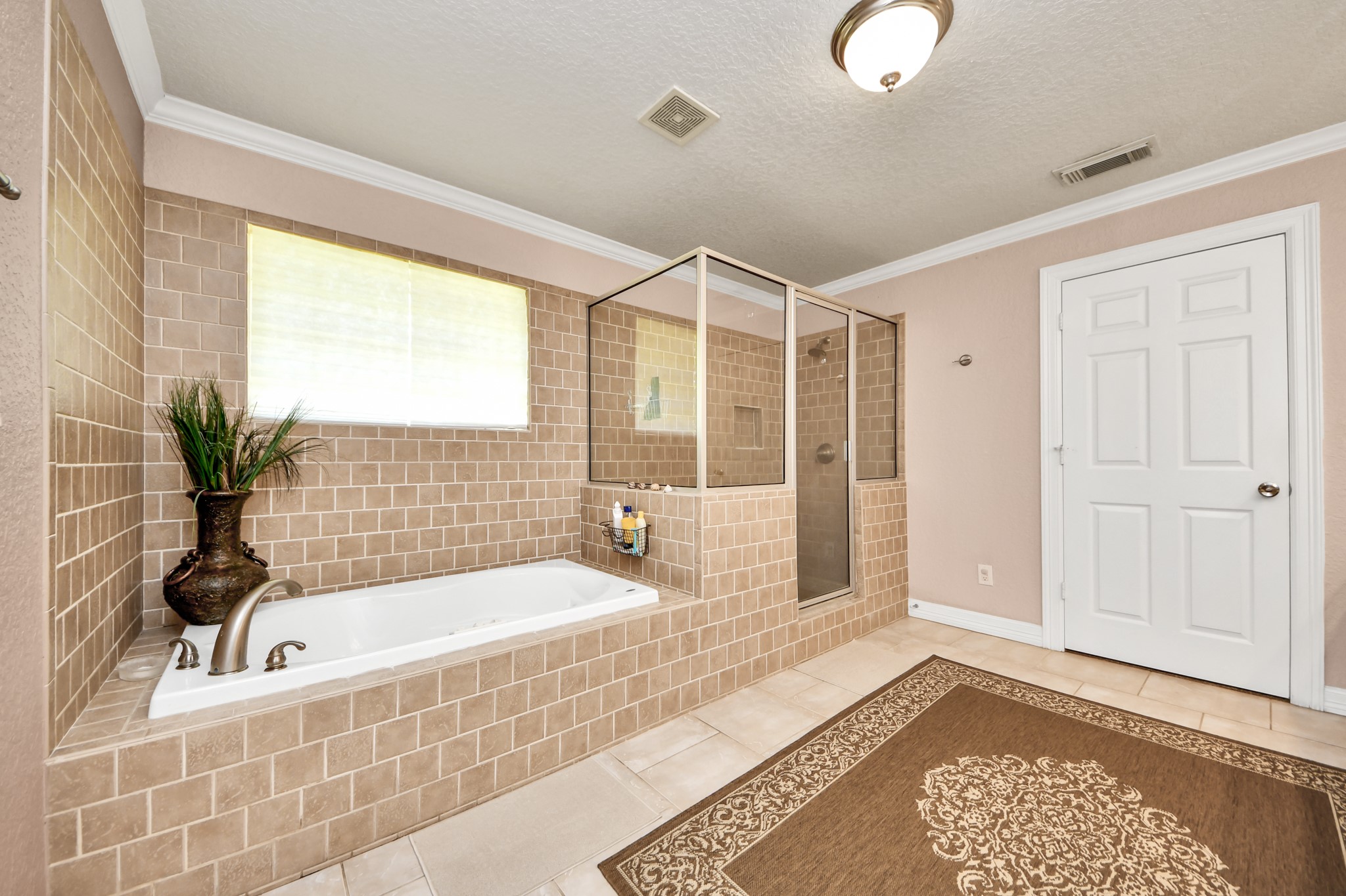 1102 W Point Drive Property Photo 10