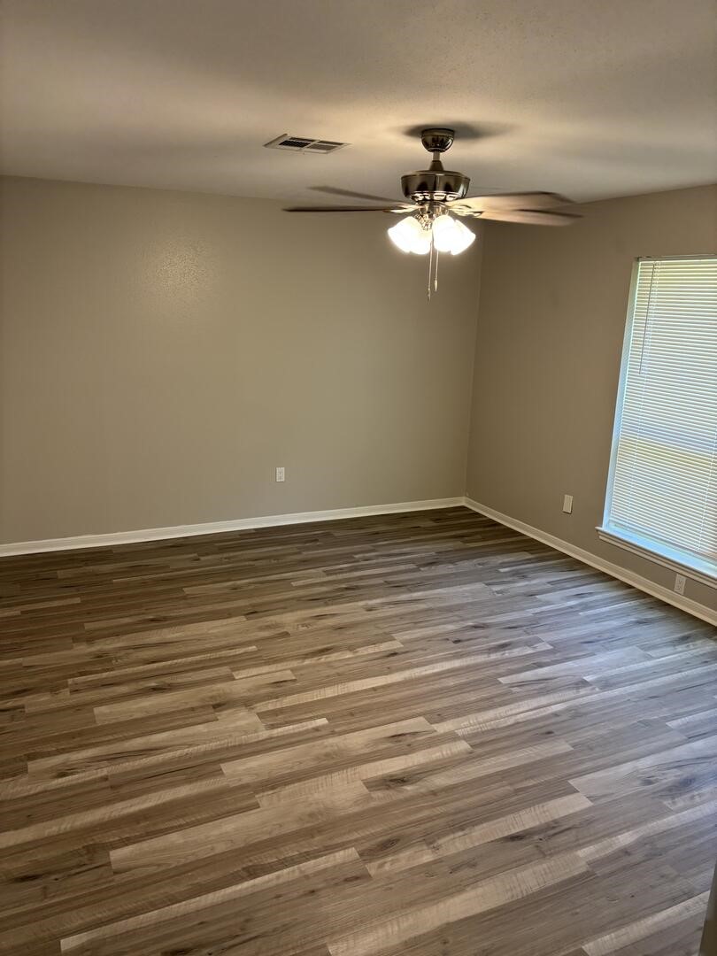 26019 Leafywood Drive Property Photo 11