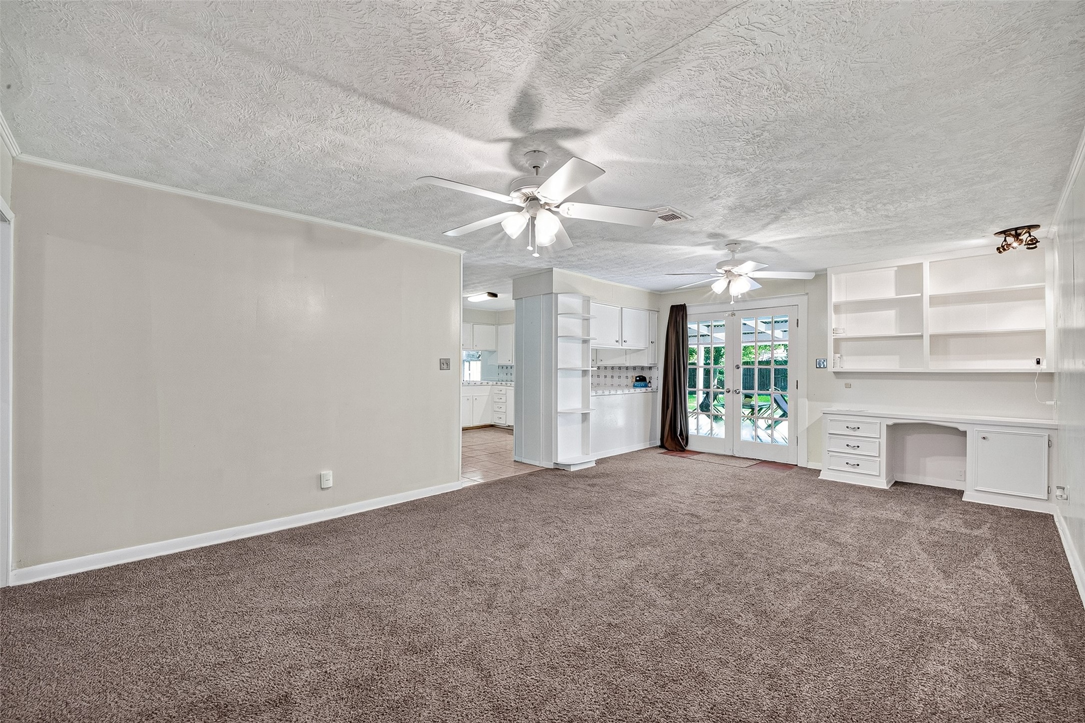 802 W Sterling Street Property Photo 6