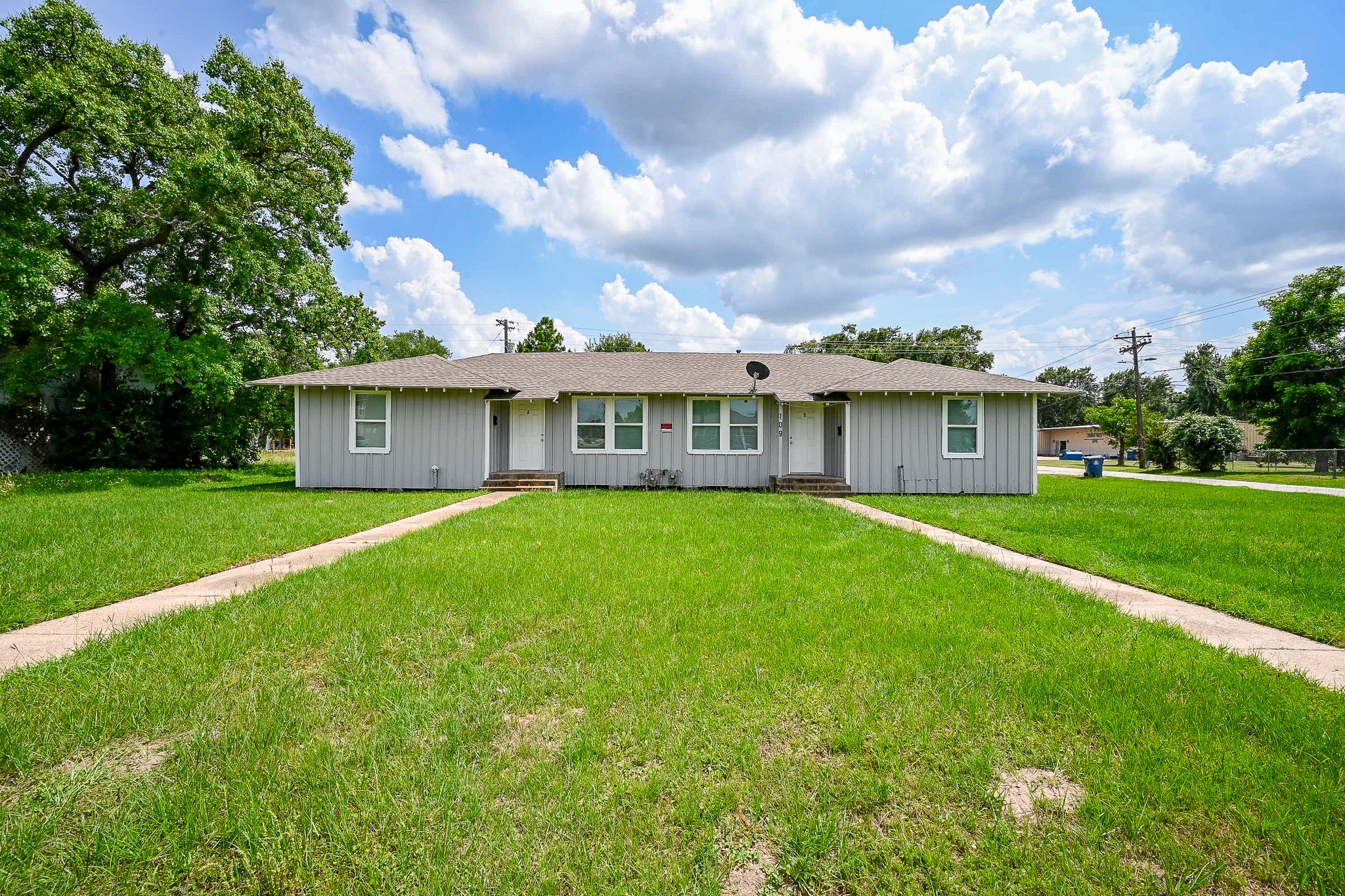 109 Dooley A And B A Property Photo 4