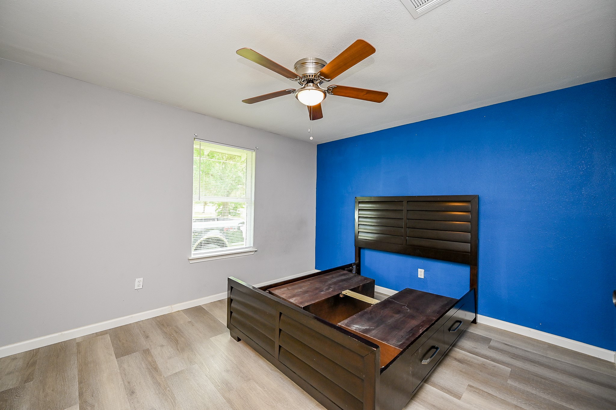 109 Dooley A And B A Property Photo 12