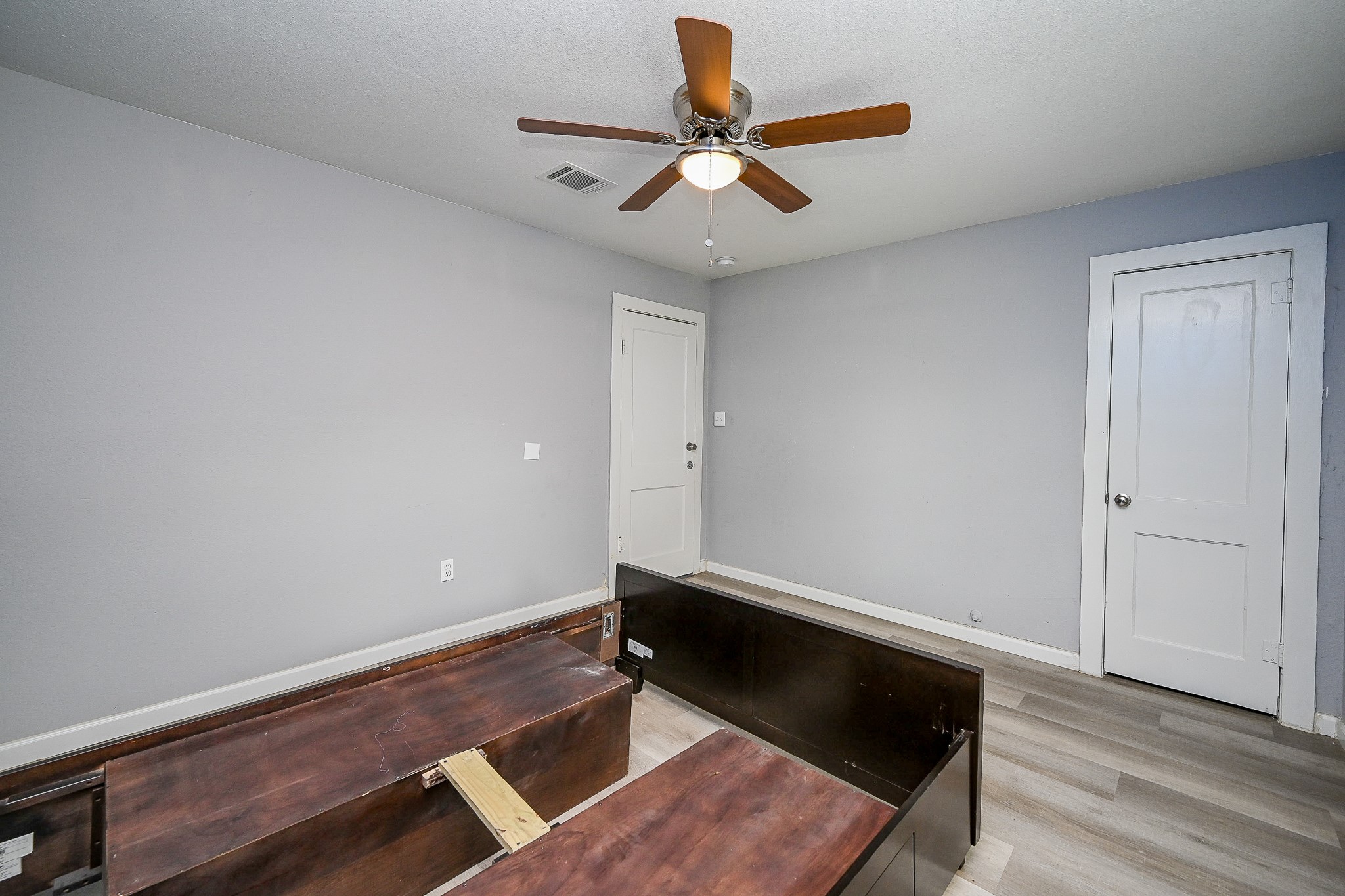 109 Dooley A And B A Property Photo 14