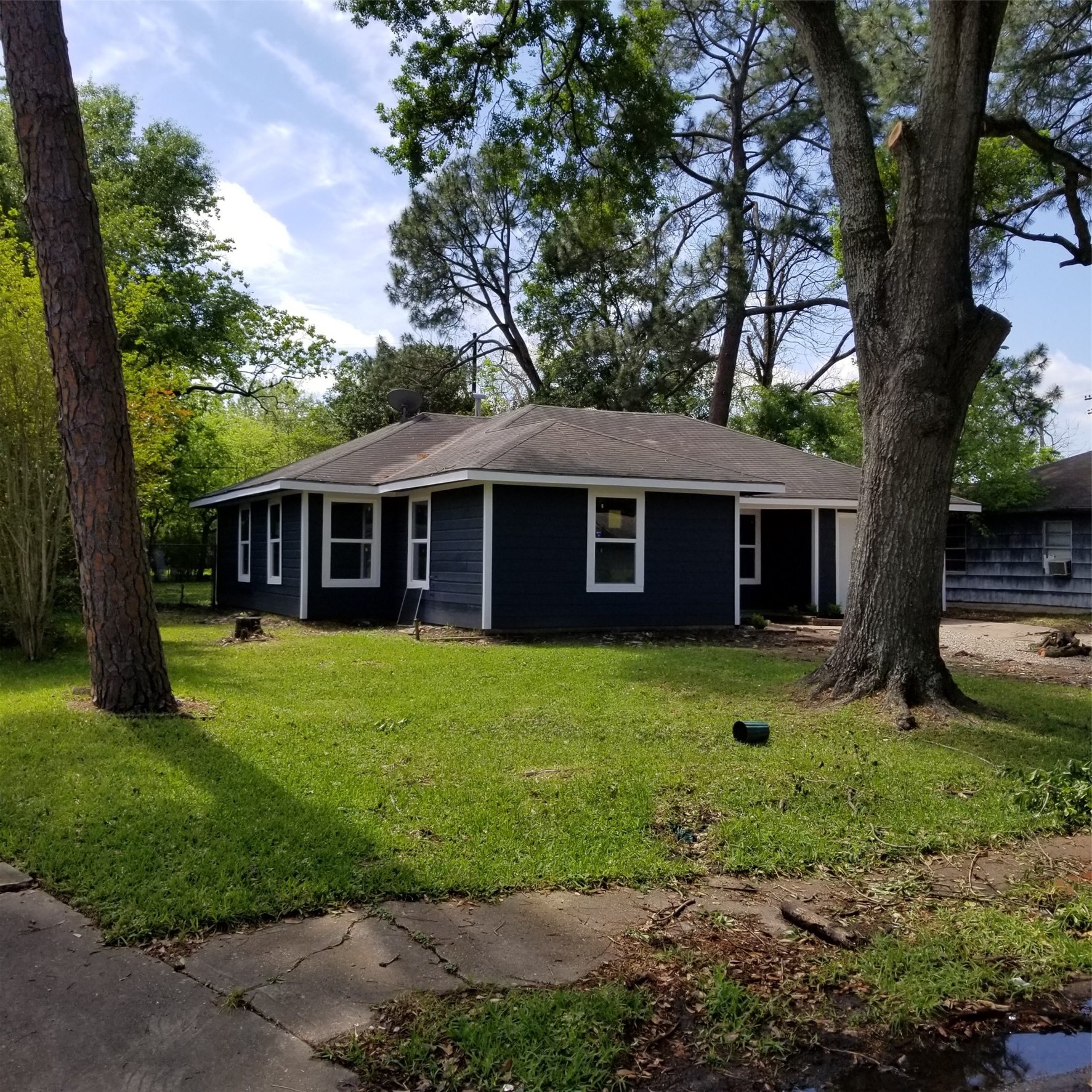 5910 Van Fleet Street Property Photo 2