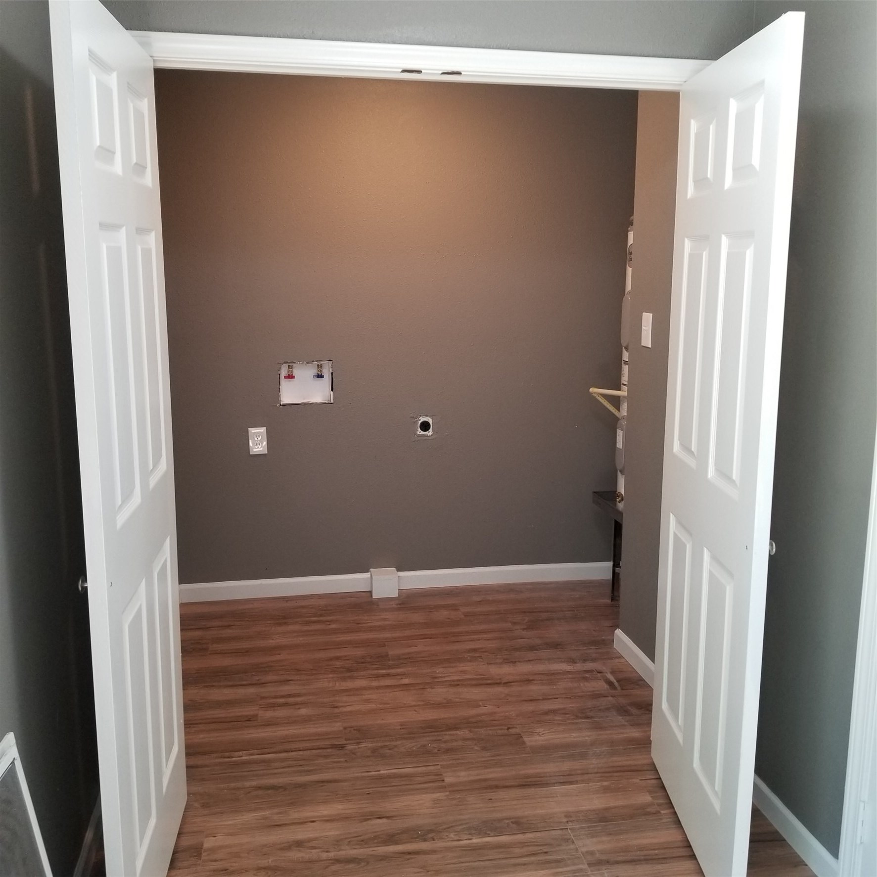 5910 Van Fleet Street Property Photo 9