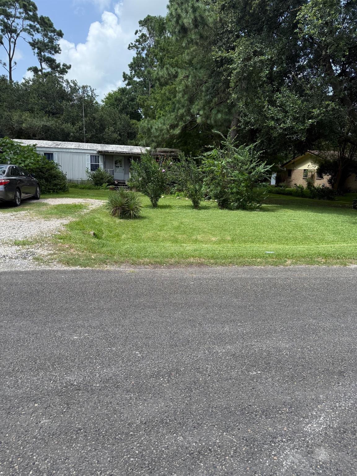 307 E Oak Avenue Property Photo 24