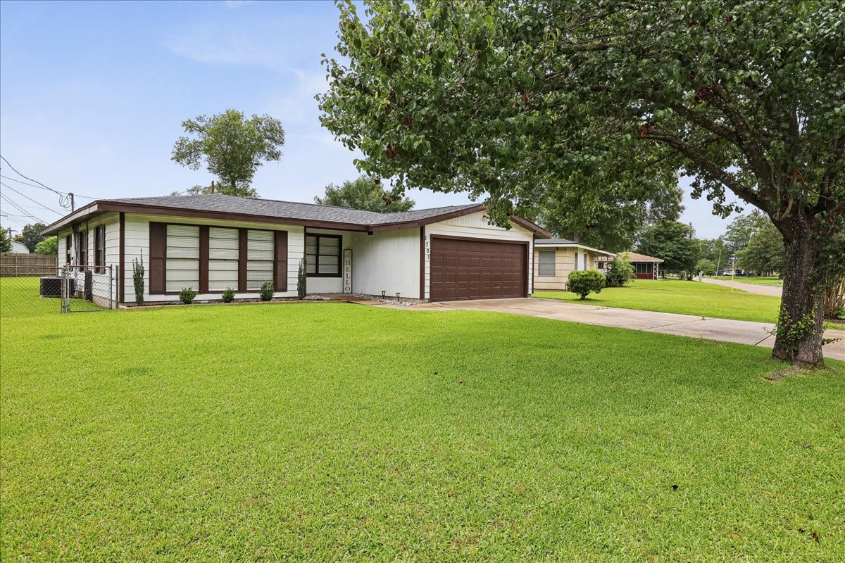 1701 Robin Property Photo