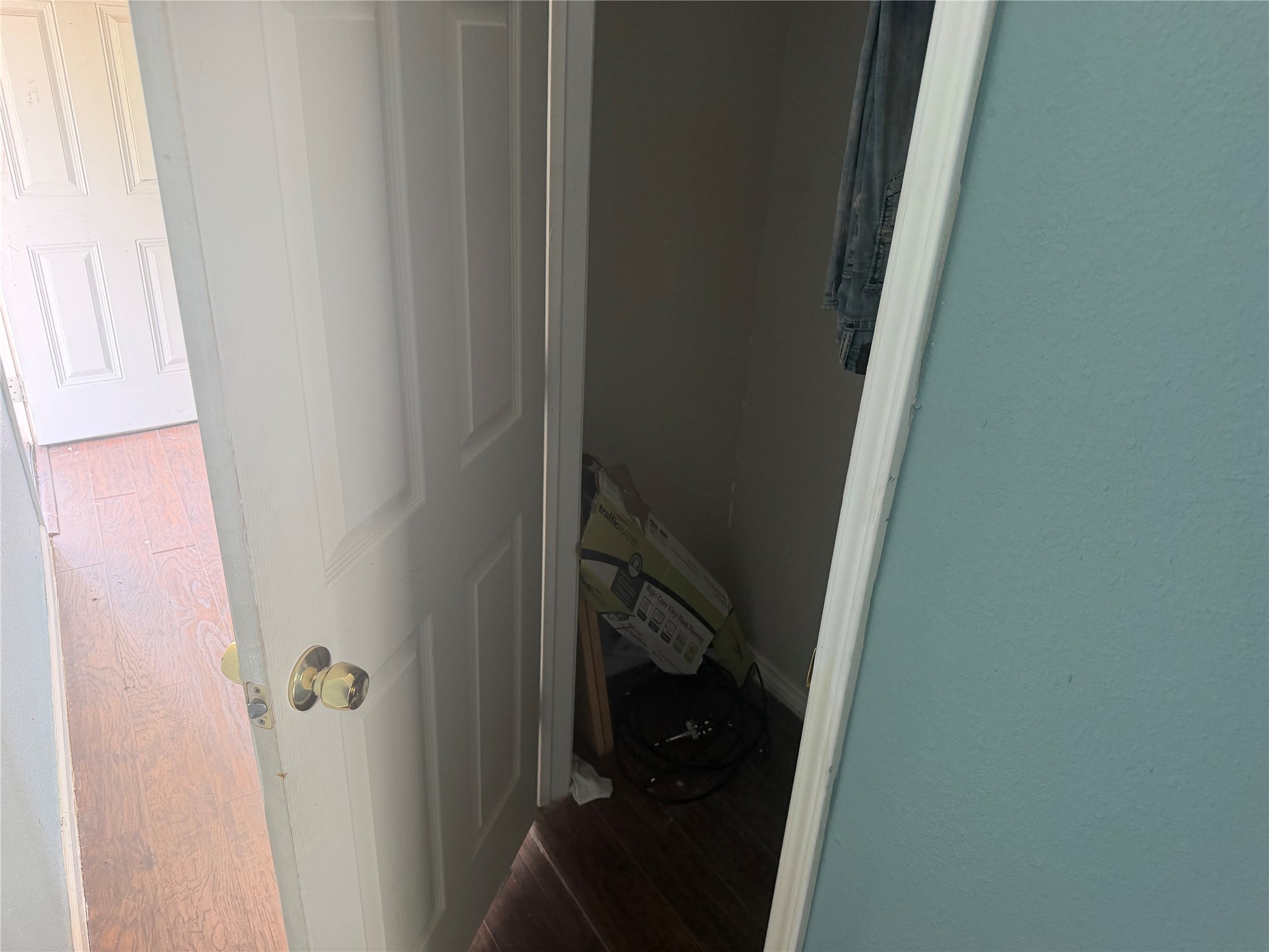 1506 W Talmadge St Road Property Photo 6