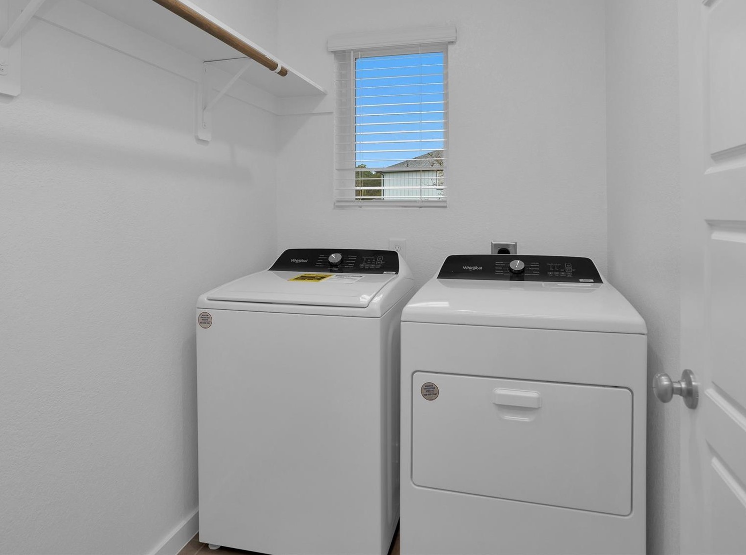 18612 Hillswood Drive Property Photo 9