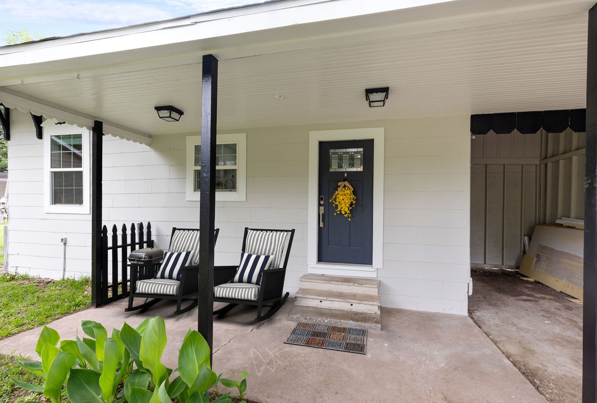 412 Waco Ave Property Photo 2