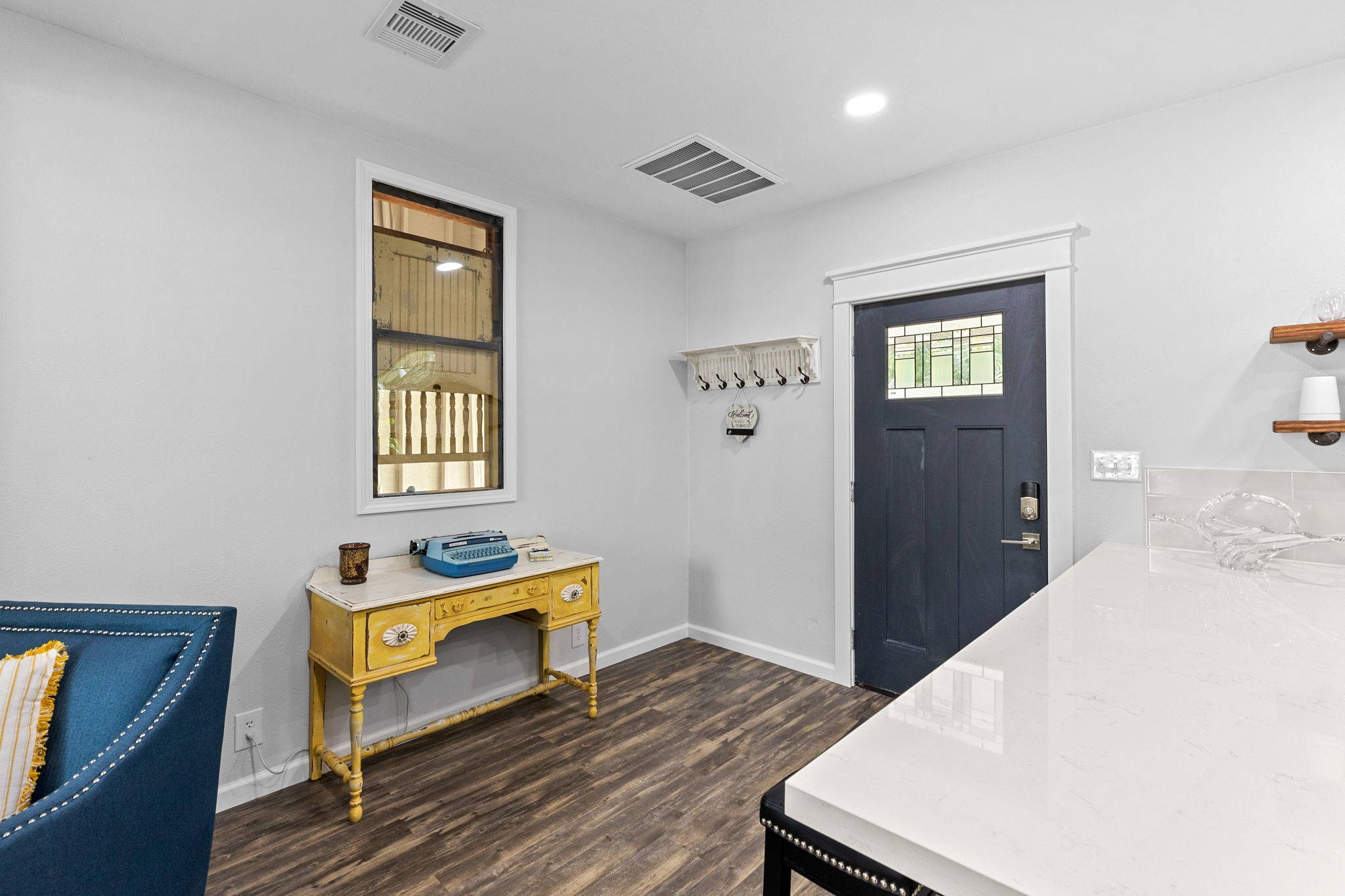 412 Waco Ave Property Photo 6