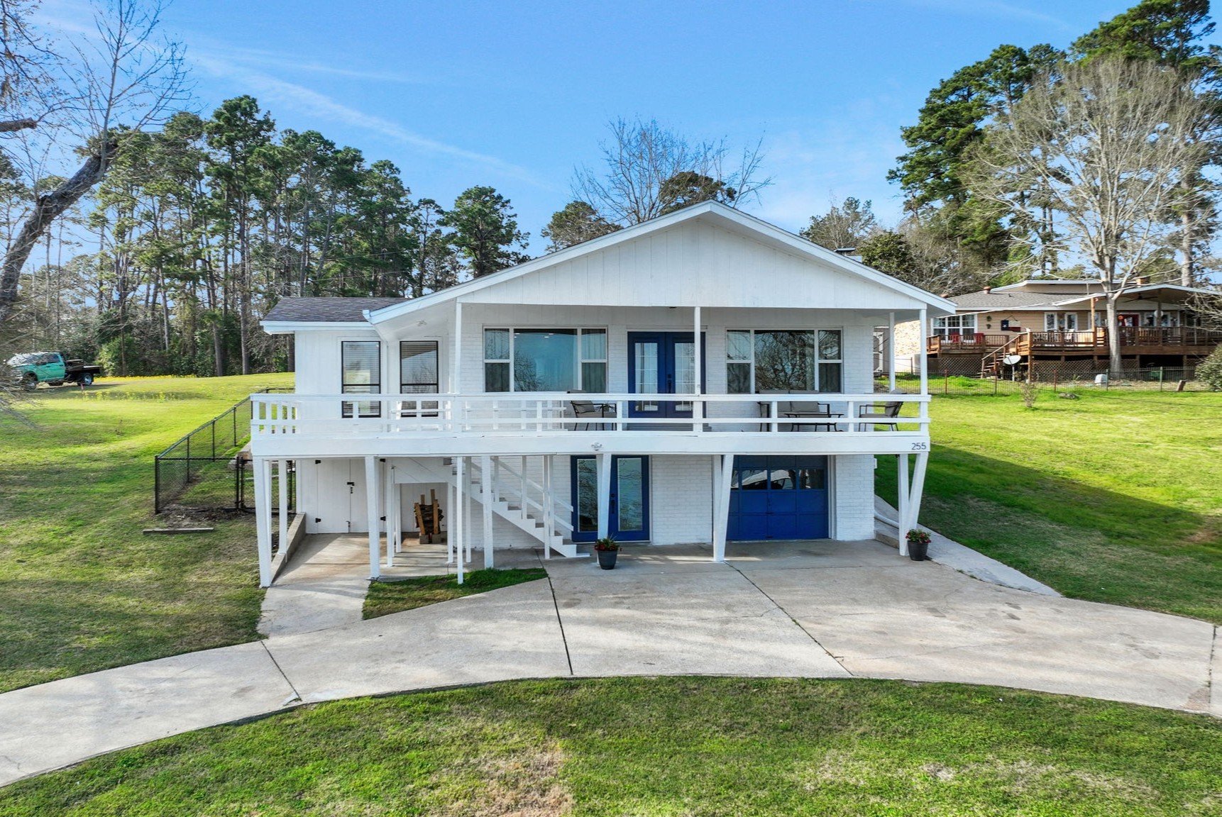 255 Edgewater Way Property Photo