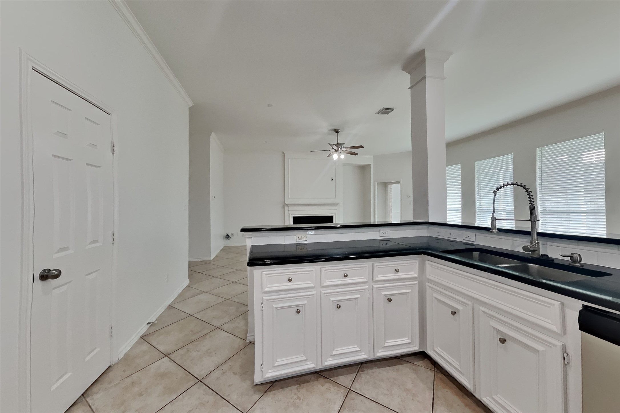 2223 Ridgefield Park Lane Property Photo 5