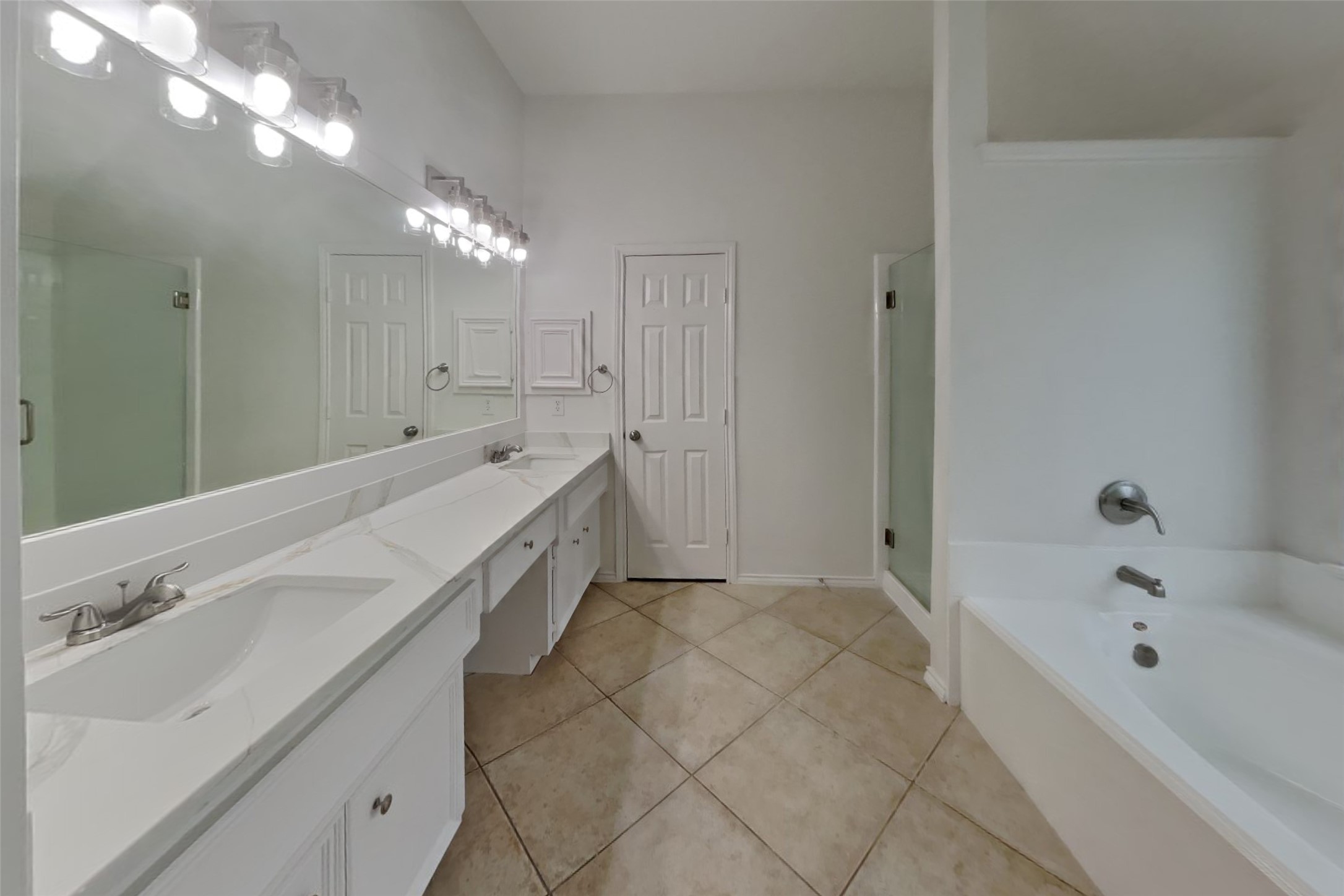 2223 Ridgefield Park Lane Property Photo 10