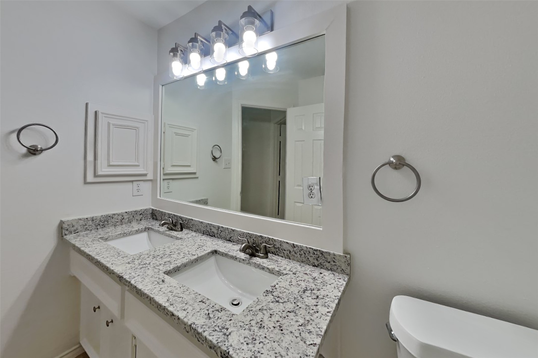 2223 Ridgefield Park Lane Property Photo 14